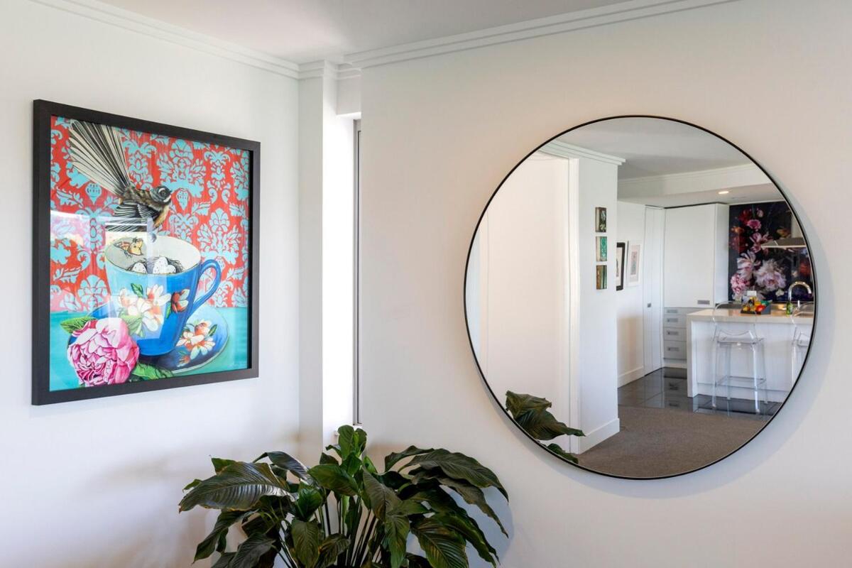 Luxury Lakefront Apartment 3 - Photo 11