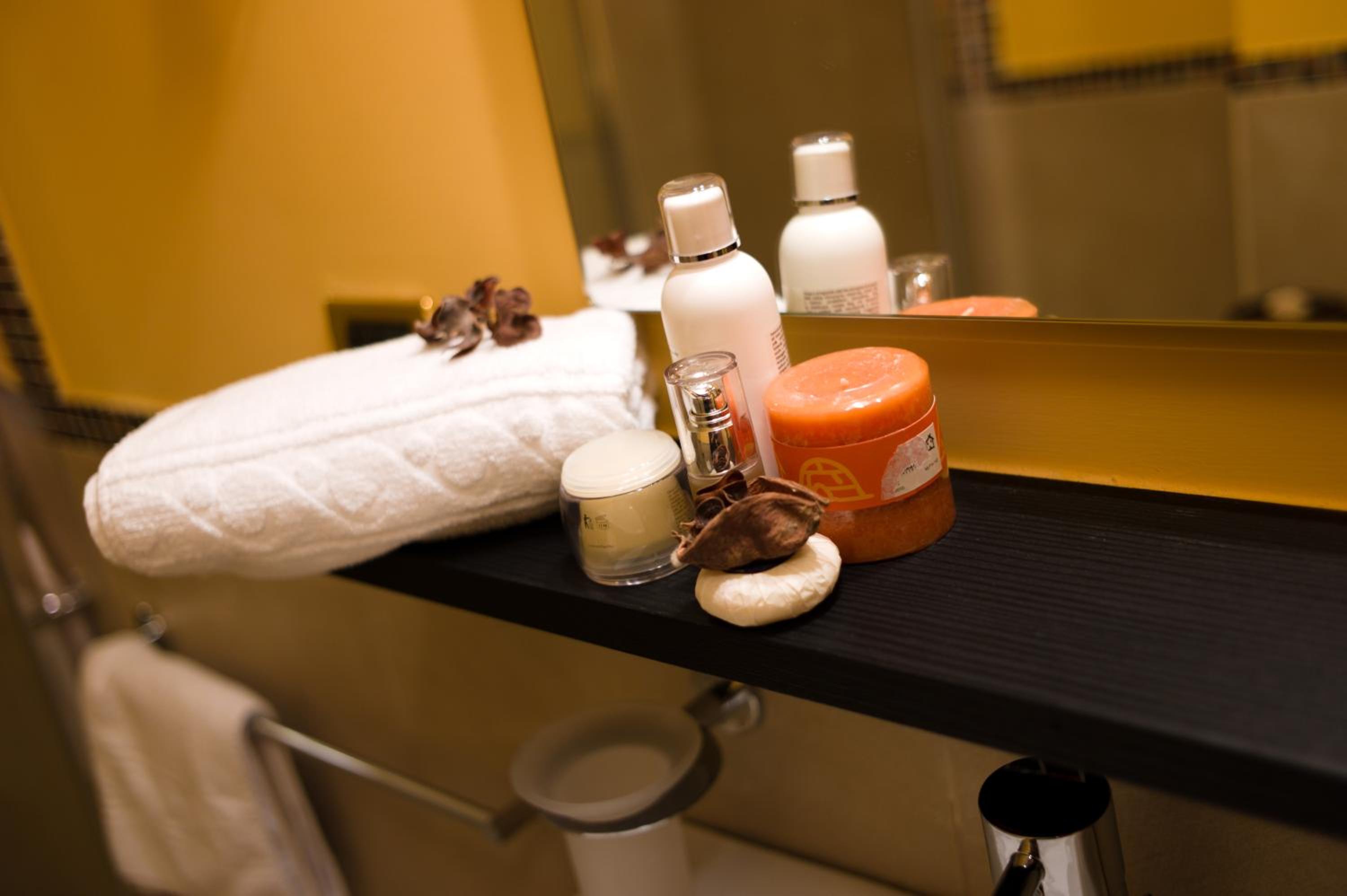 Double or Twin Room - Photo 13