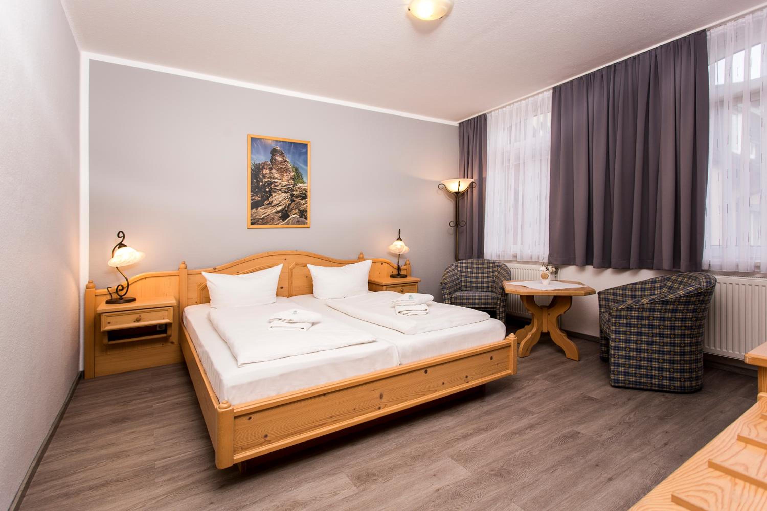 Standard  Double Room - Photo 2