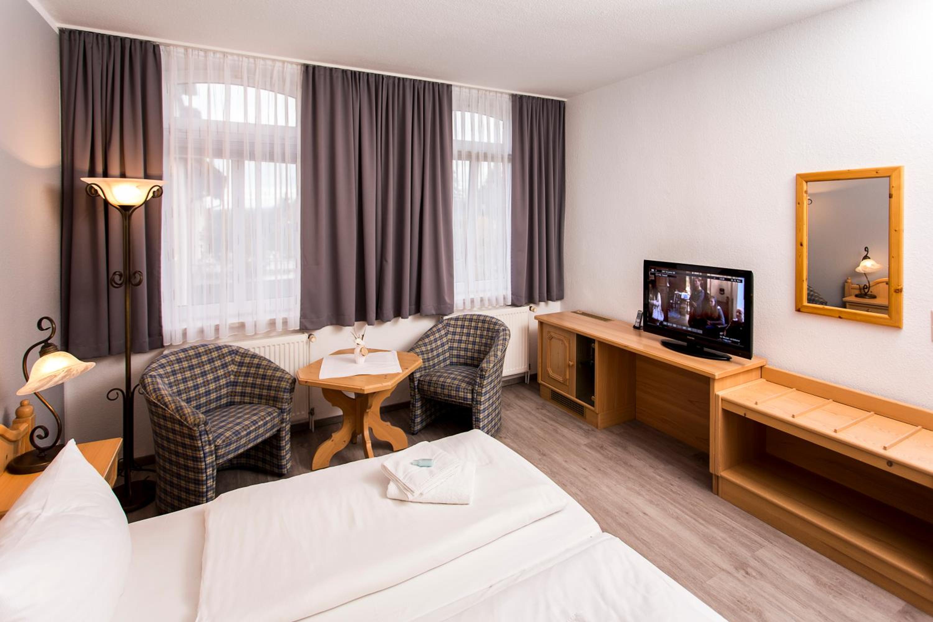 Standard  Double Room - Photo 5