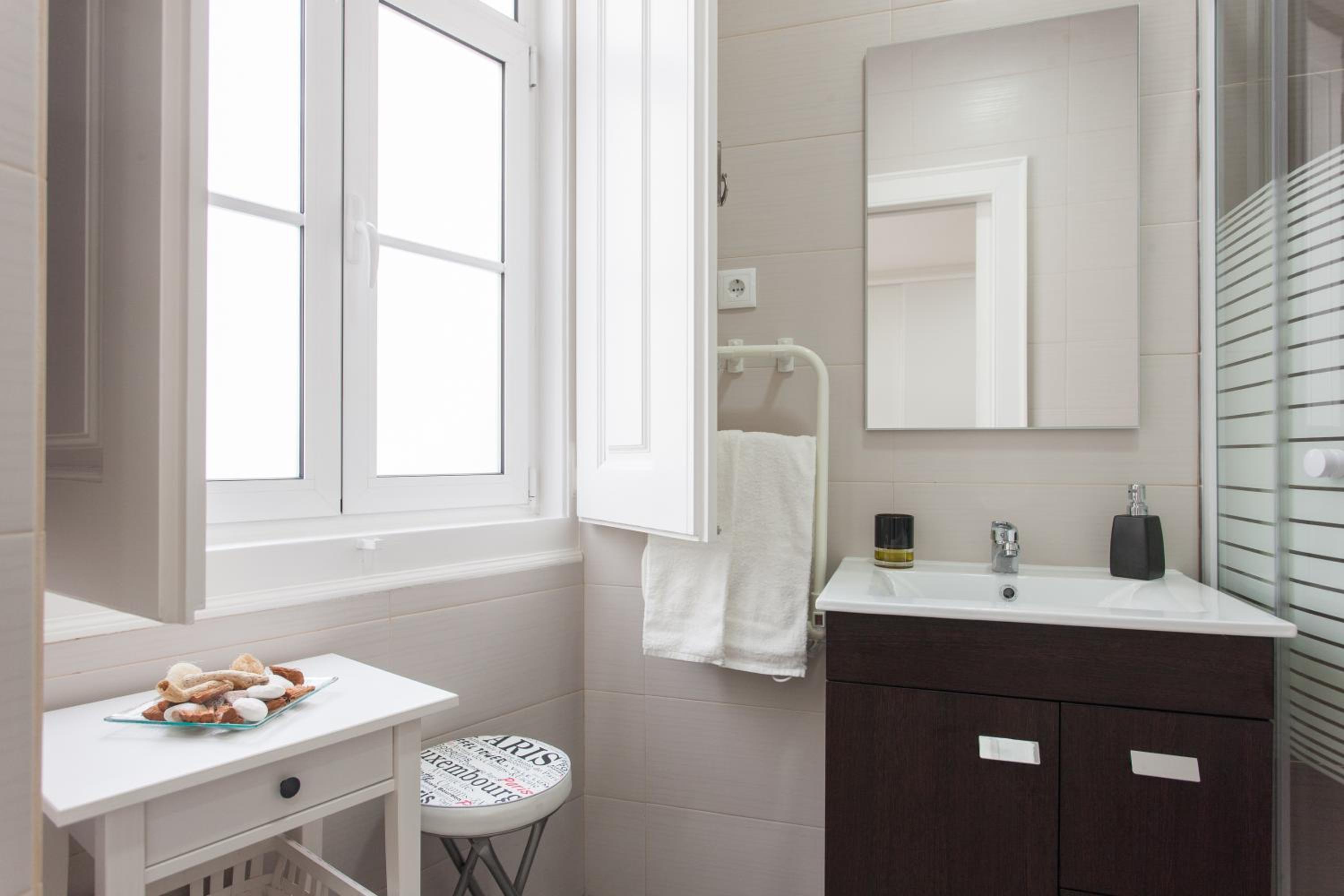 Three-Bedroom Apartment - Photo 18