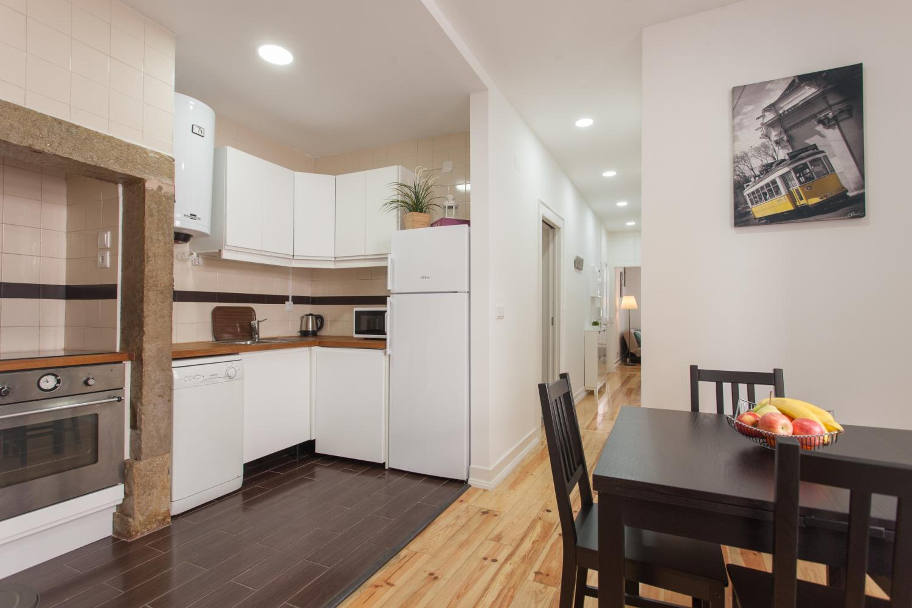 Three-Bedroom Apartment - Photo 17