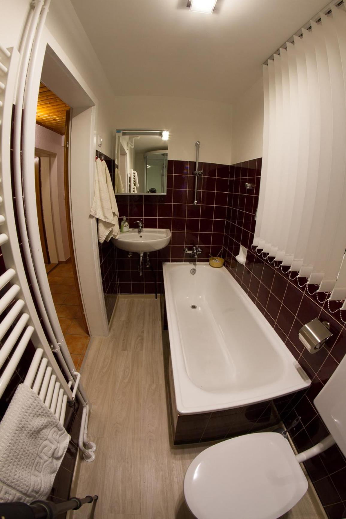 Studio Apartment - Photo 21