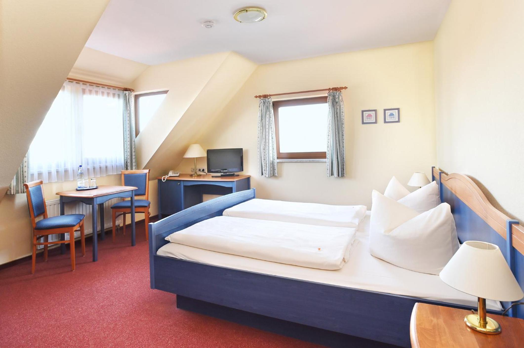 Standard Double Room - Photo 1