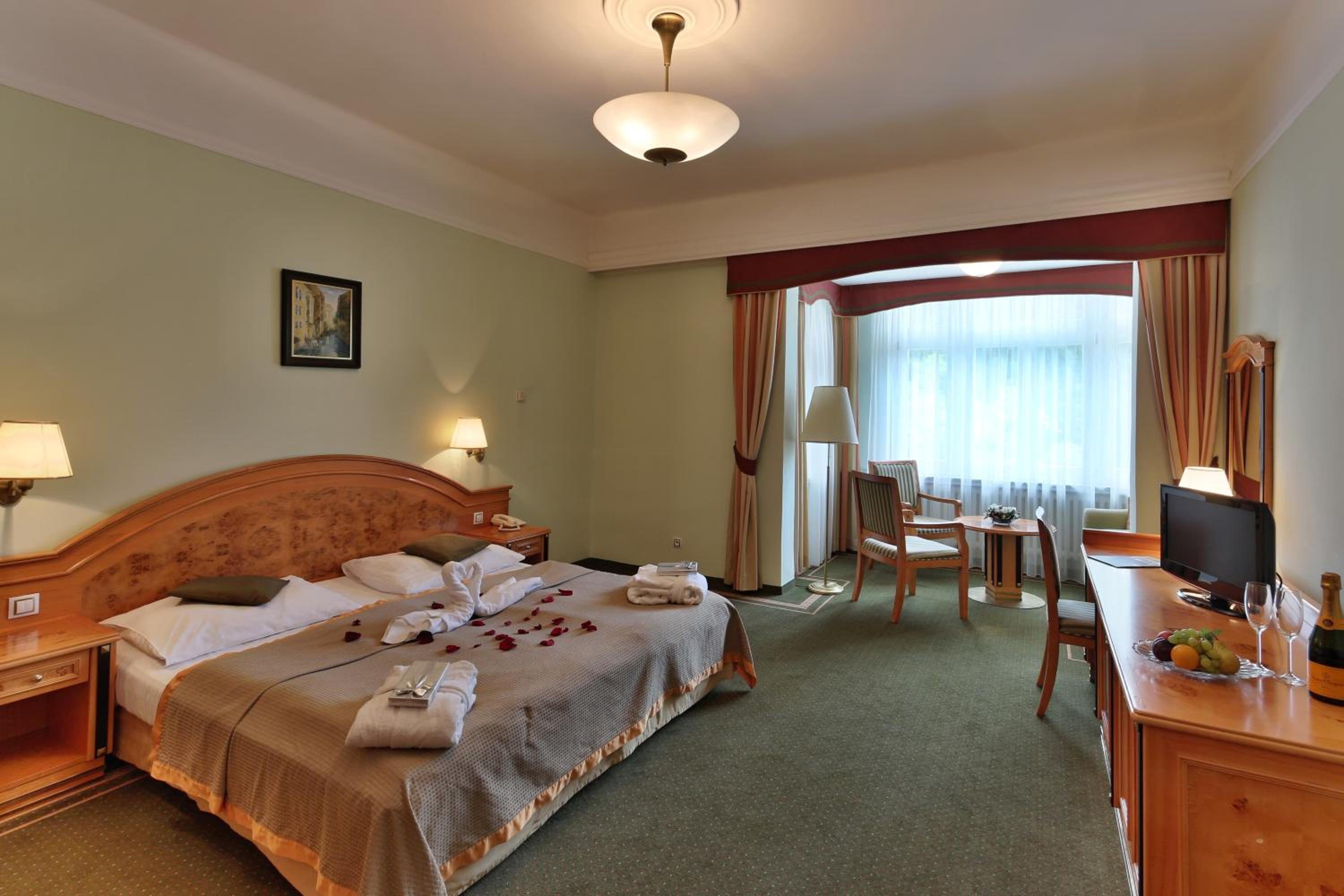 Double or Twin Room photo 3