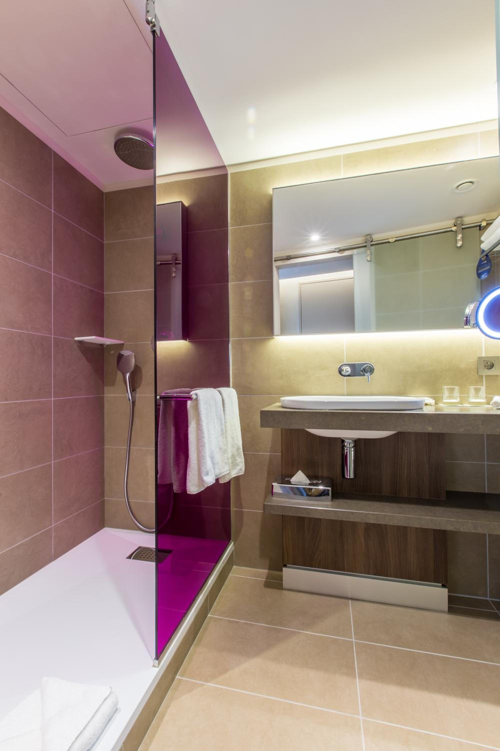Premium Room with Panoramic Old Town View - Photo 5