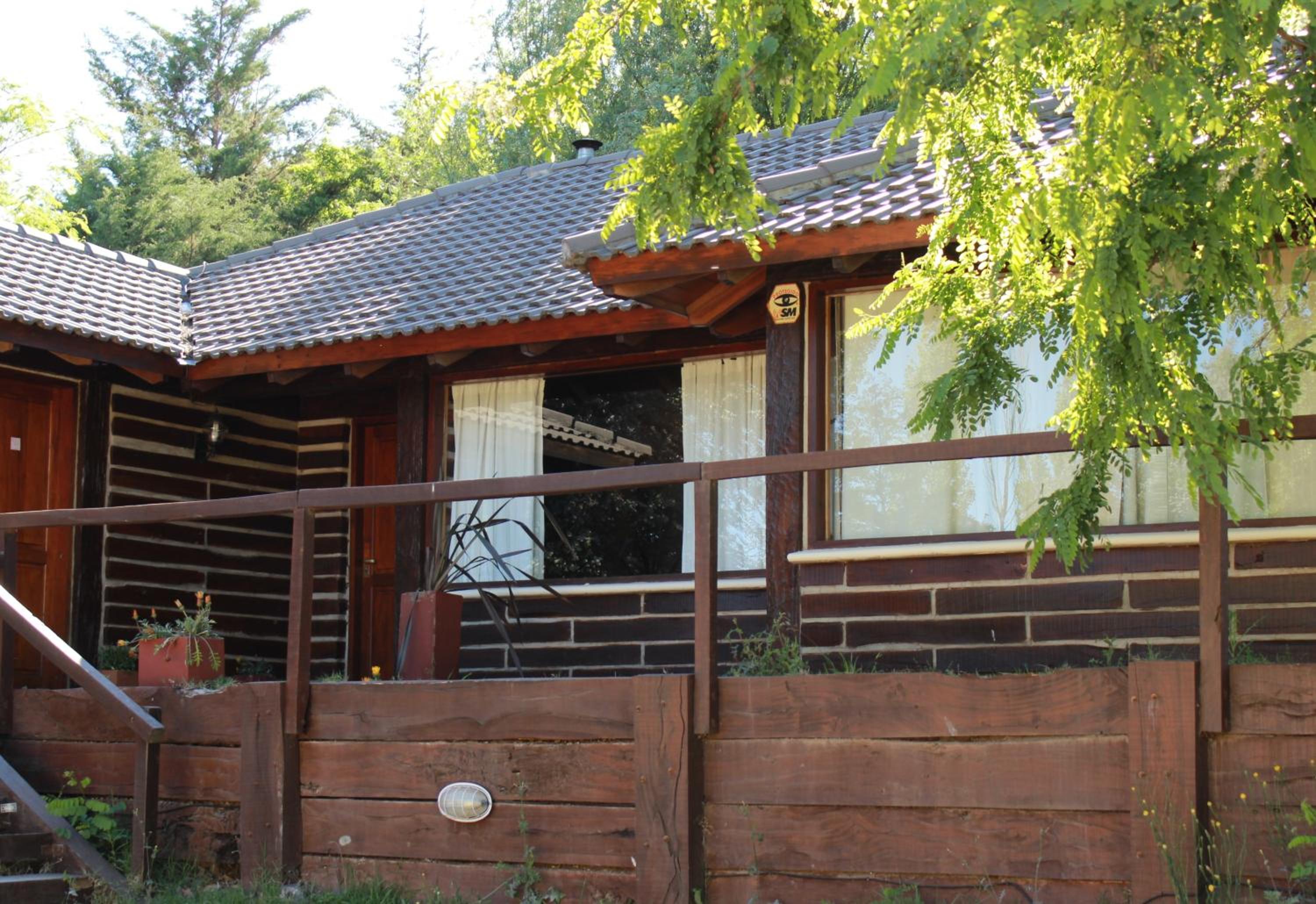 Three-Bedroom House photo 2