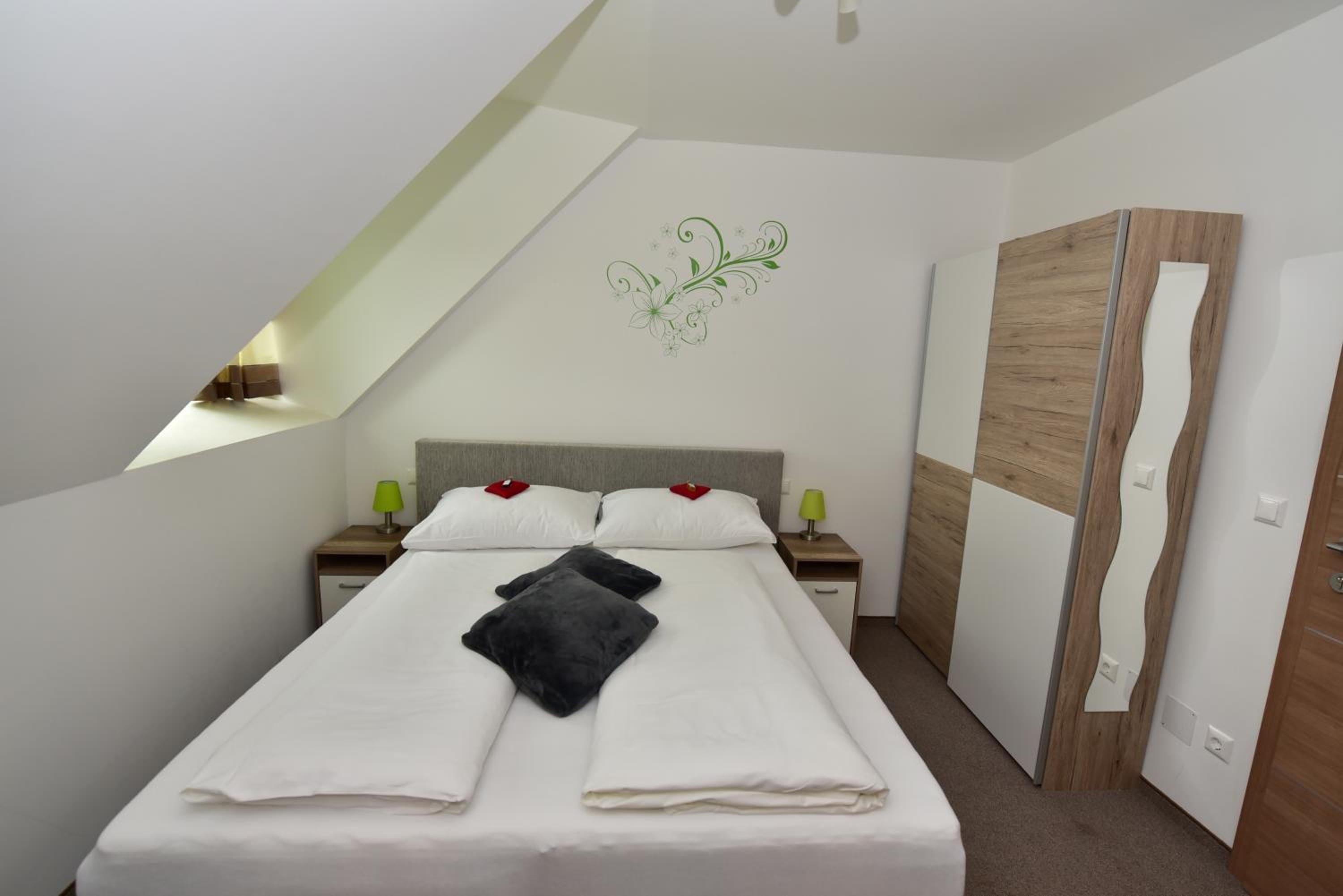 Double Room with Private Bathroom photo 1
