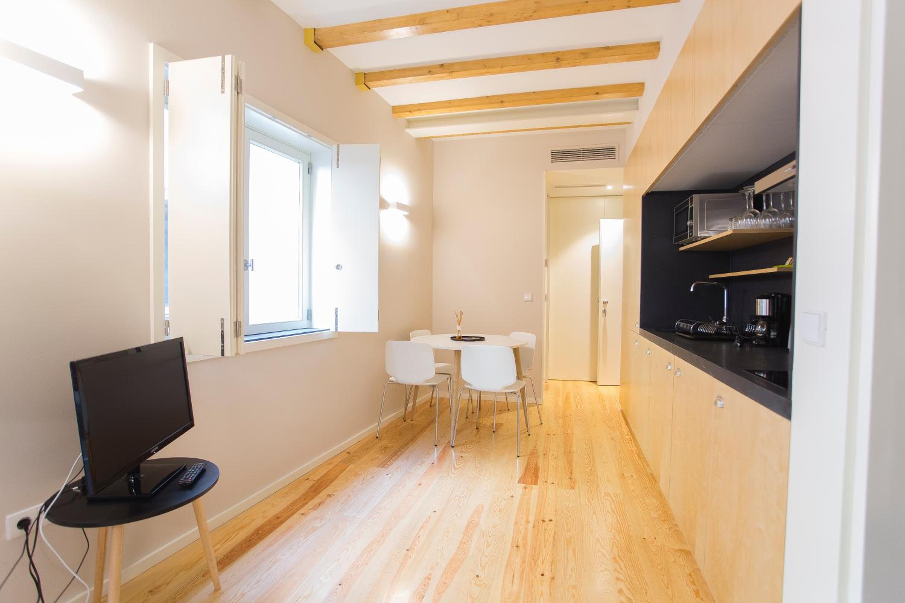 One-Bedroom Apartment without River View photo 3