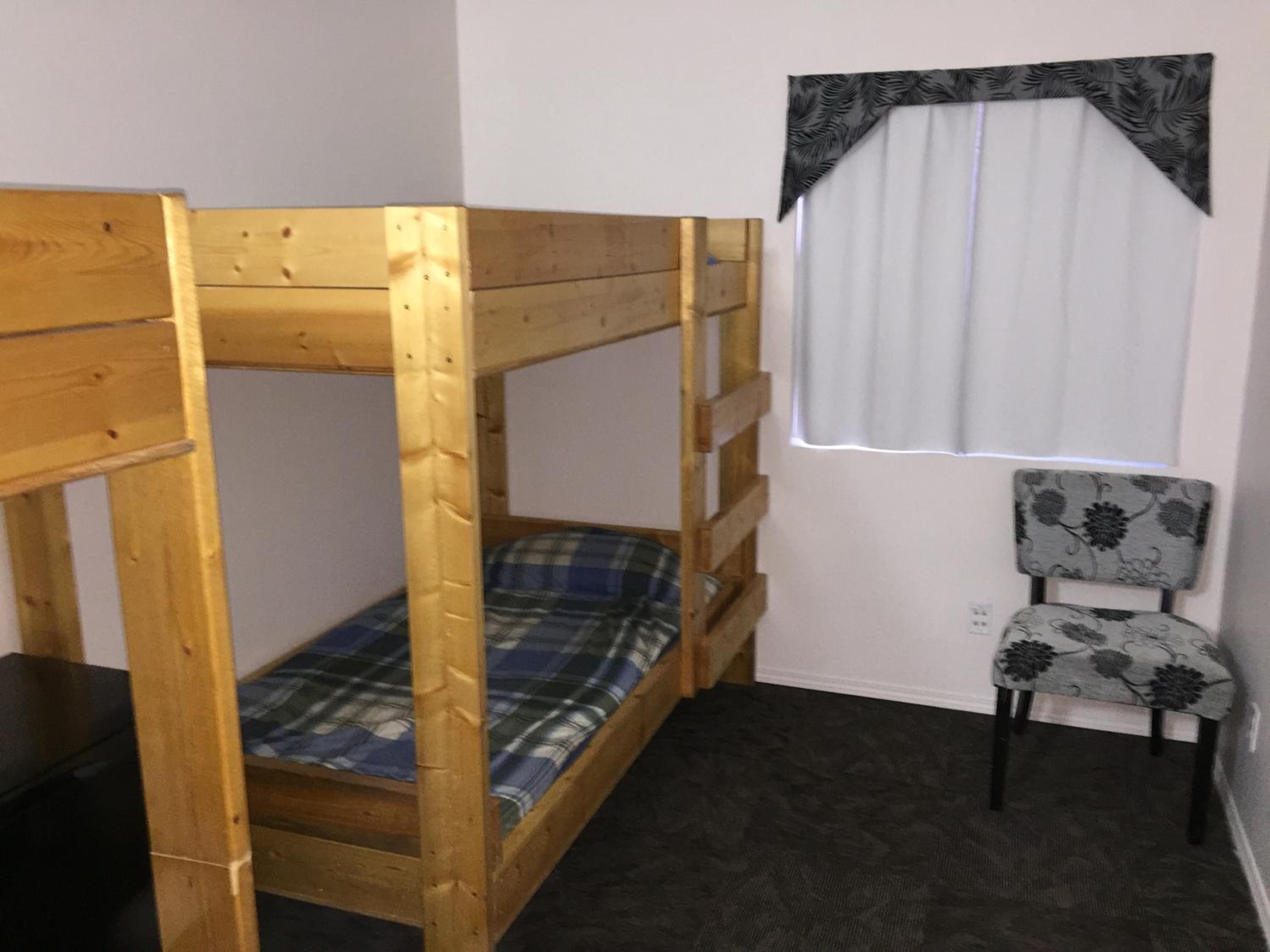 Economy Quadruple Room photo 3