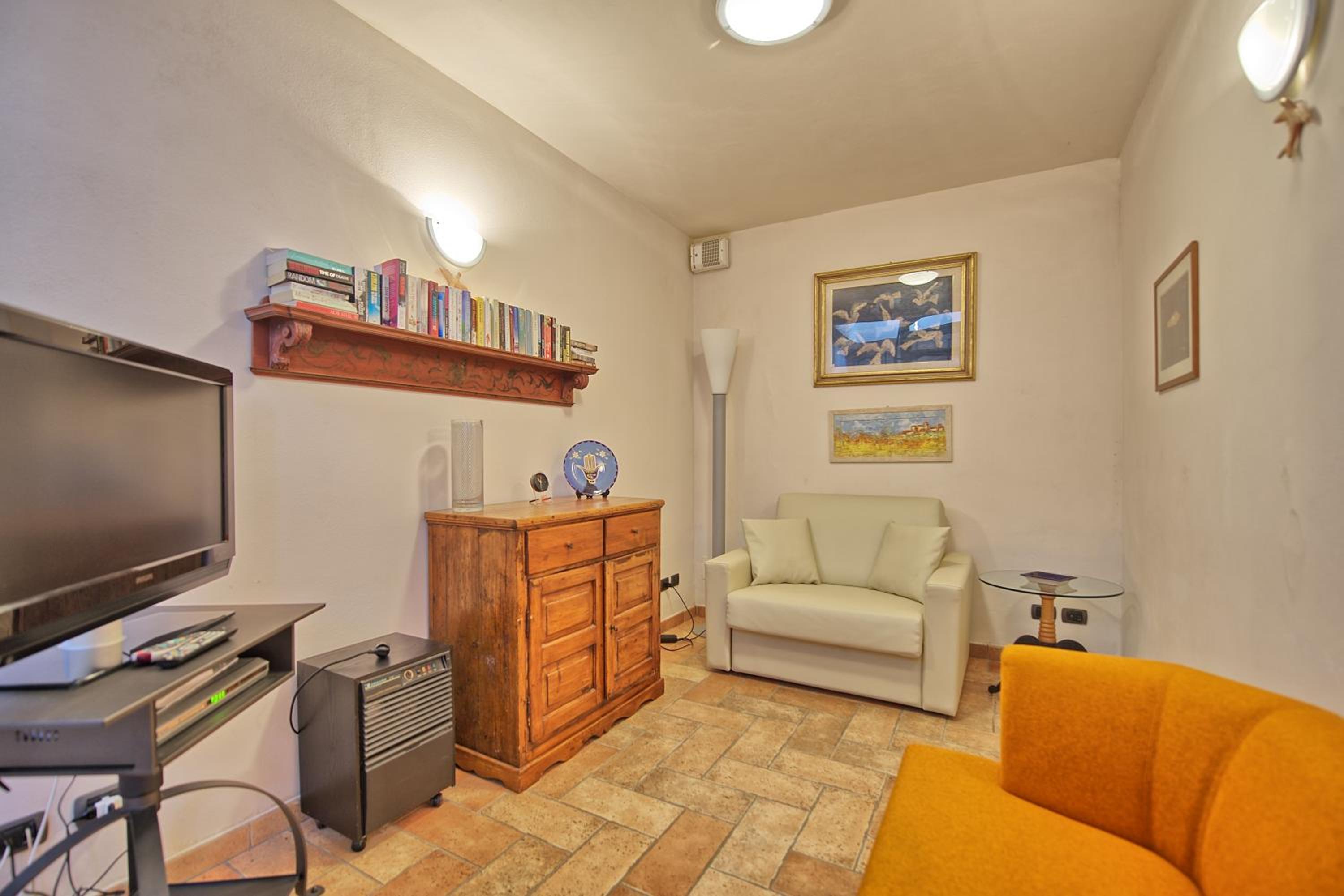 One-Bedroom Apartment (3 People) photo 1