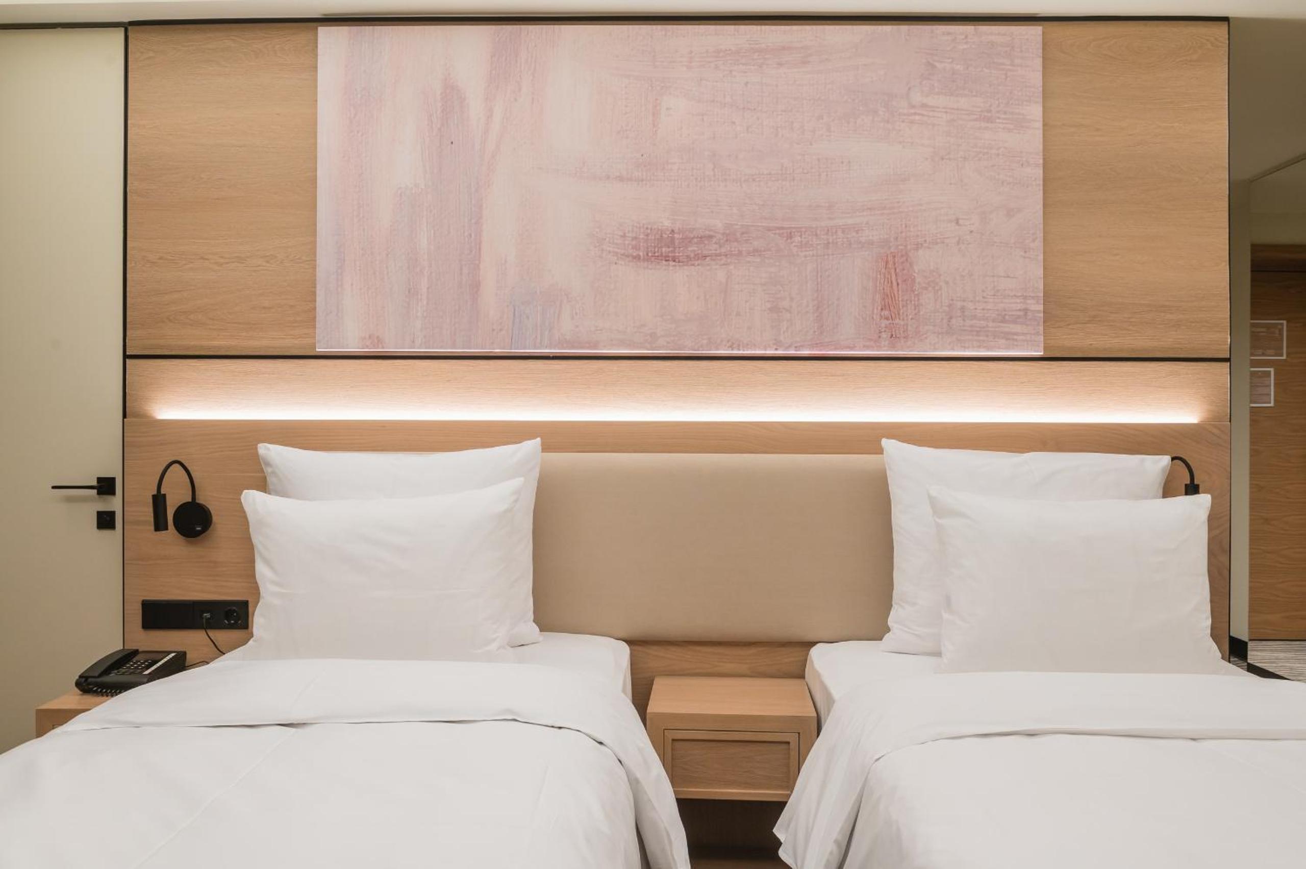 Deluxe Twin Room - Photo 2