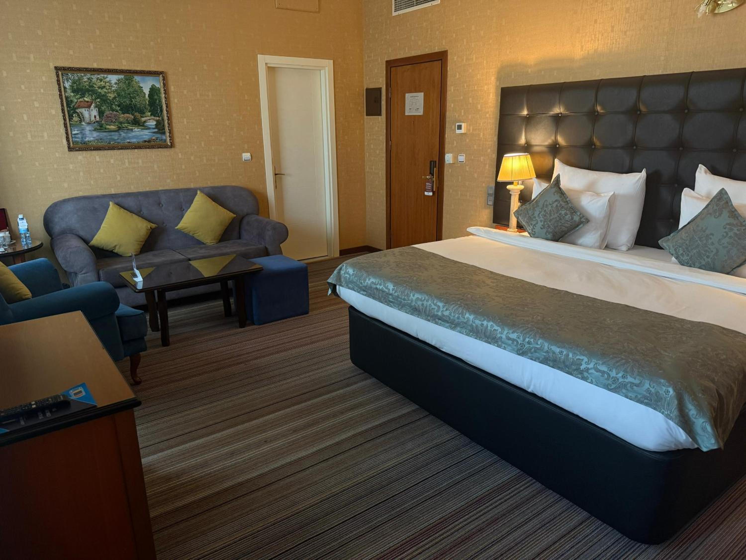Double Room - Photo 2