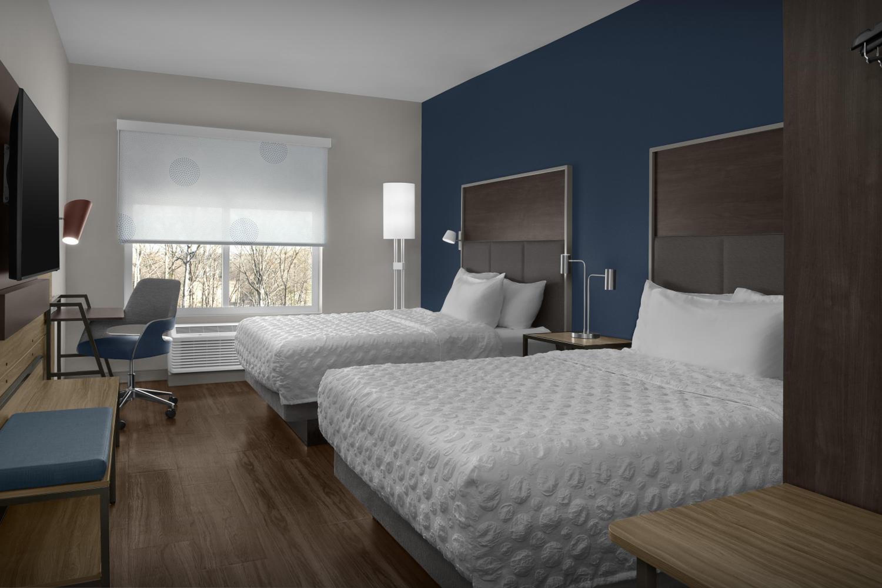 Queen Room with Two Queen Beds - Hearing Access photo 2