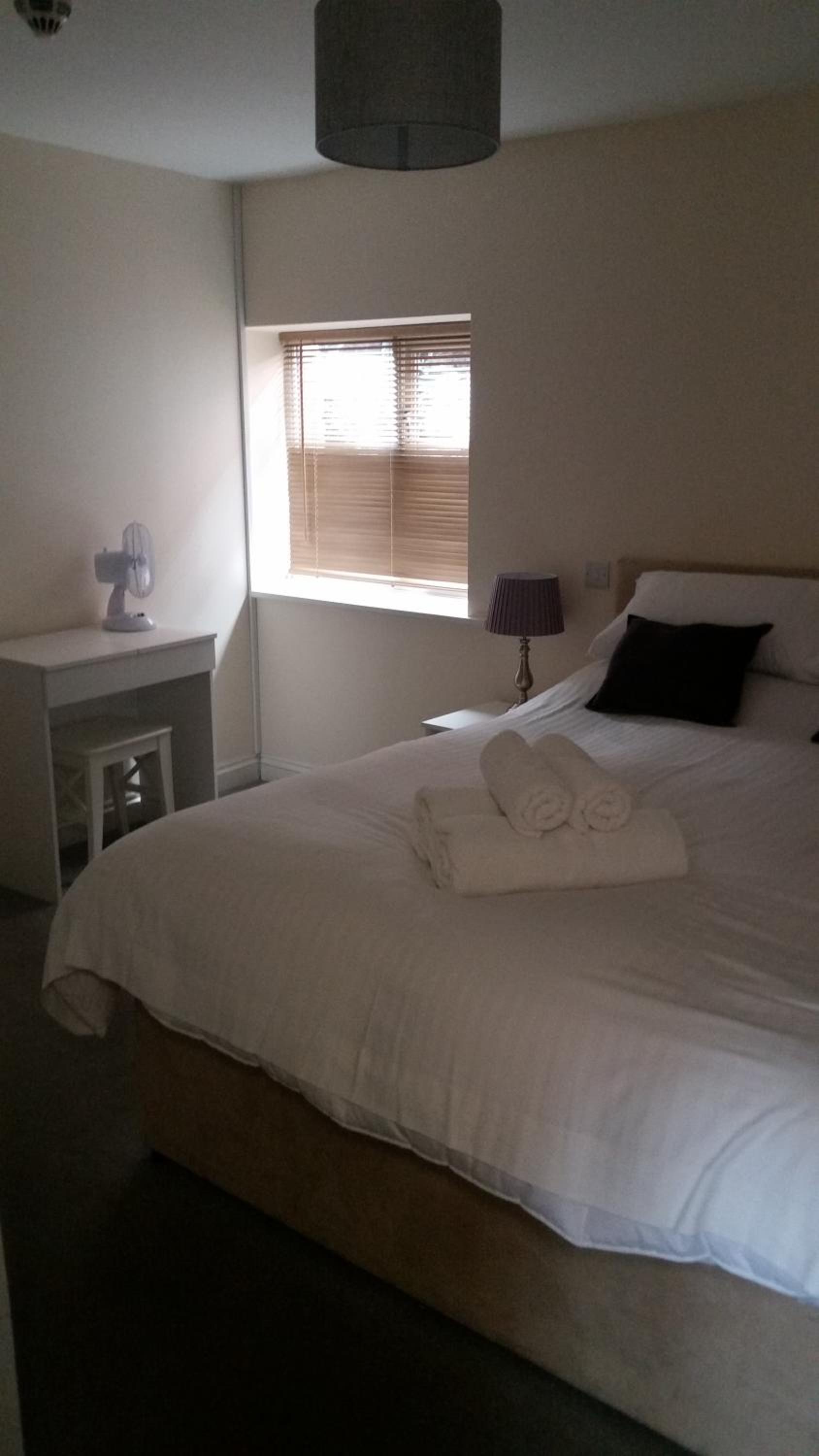 Double Room - Photo 8