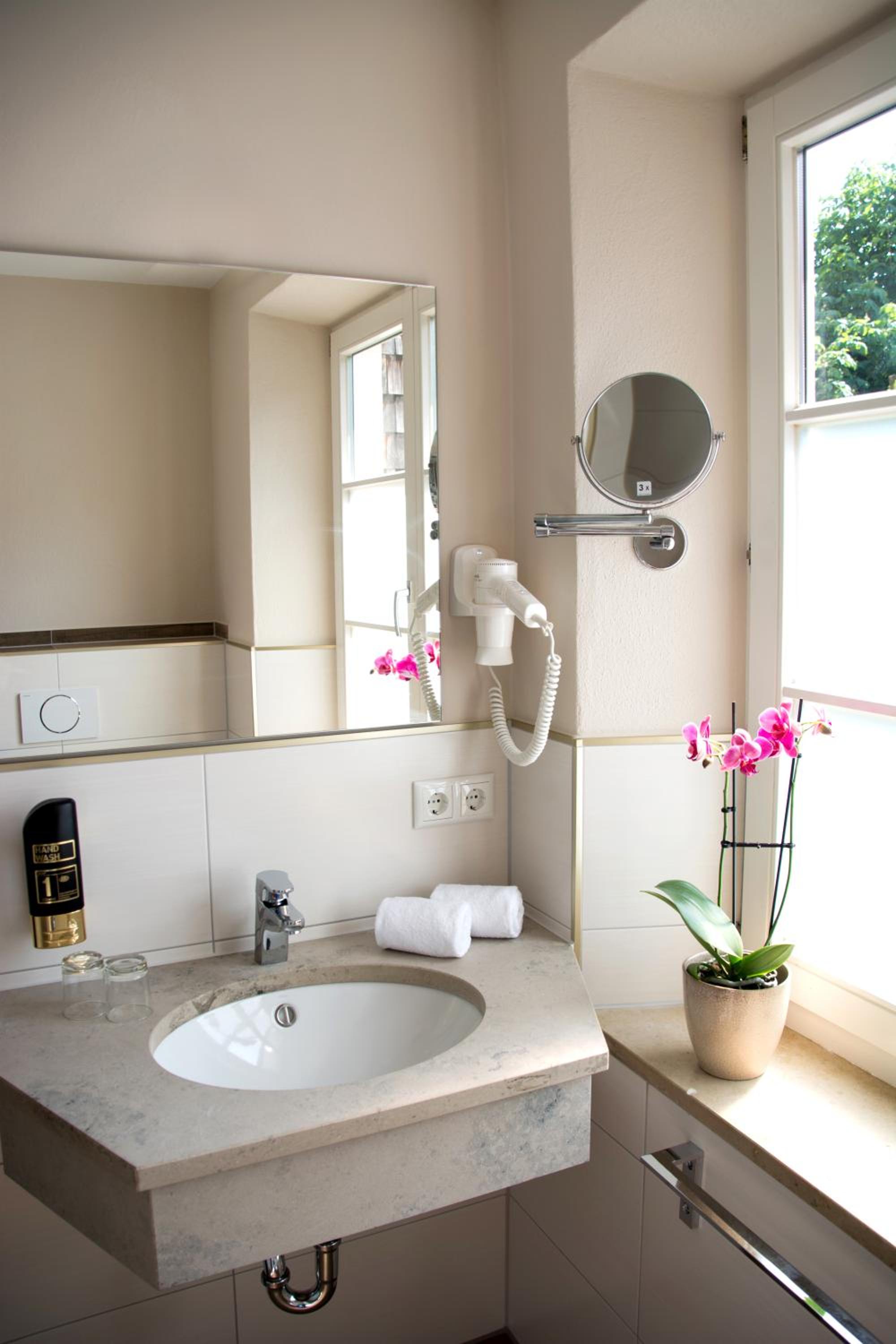 Double Room - Photo 10