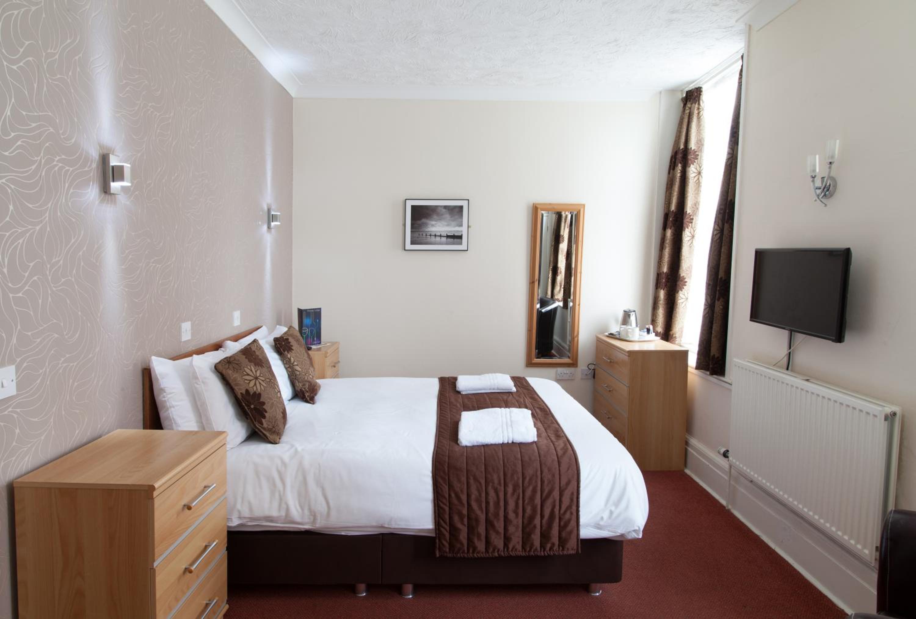 Double Room - Photo 7