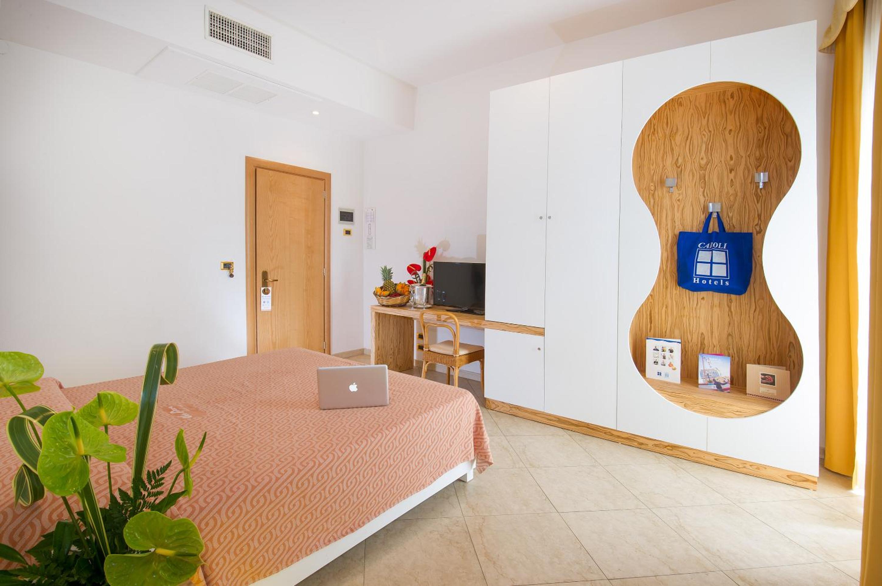 Standard Double Room photo 2
