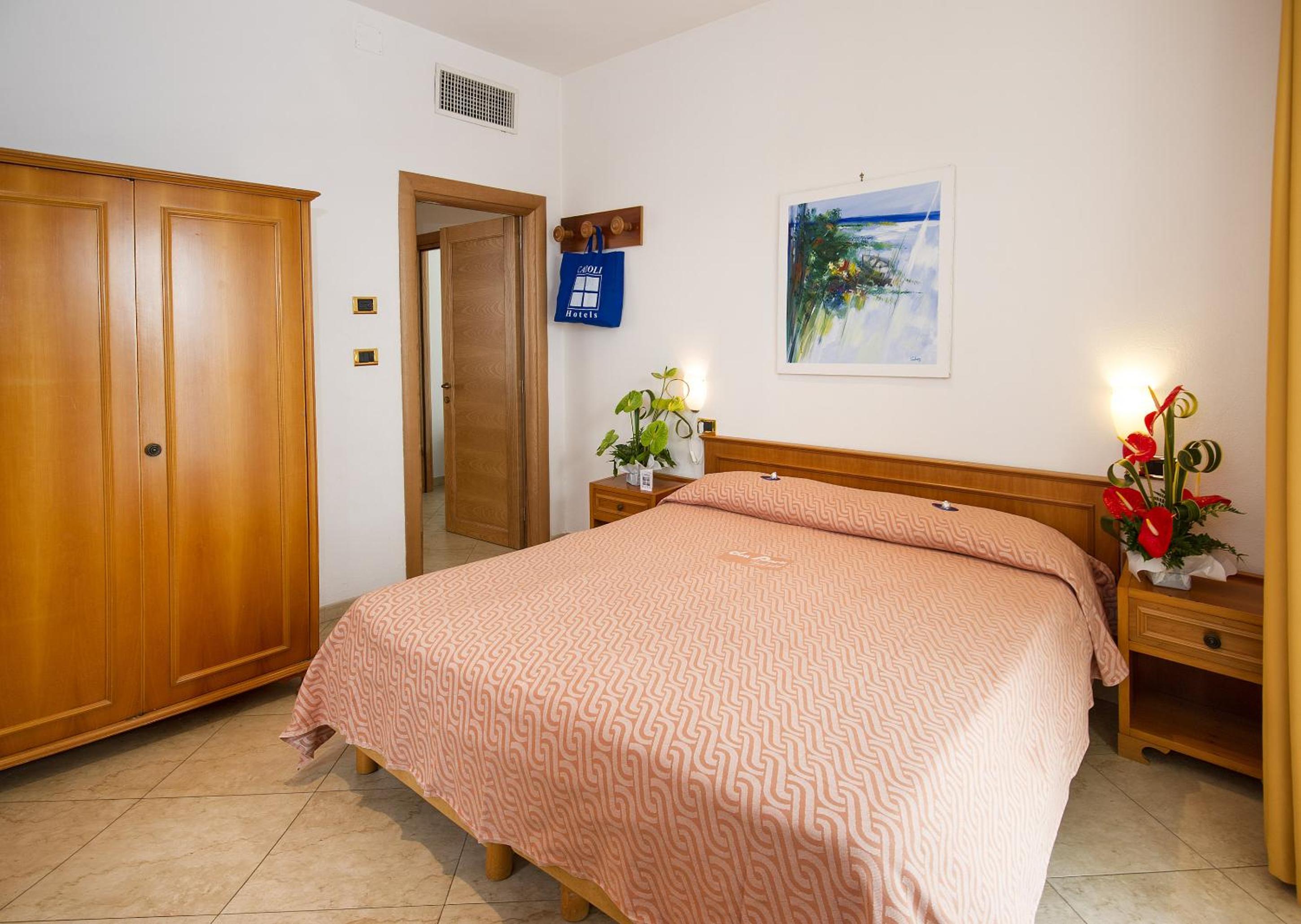 Economy Double Room photo 2