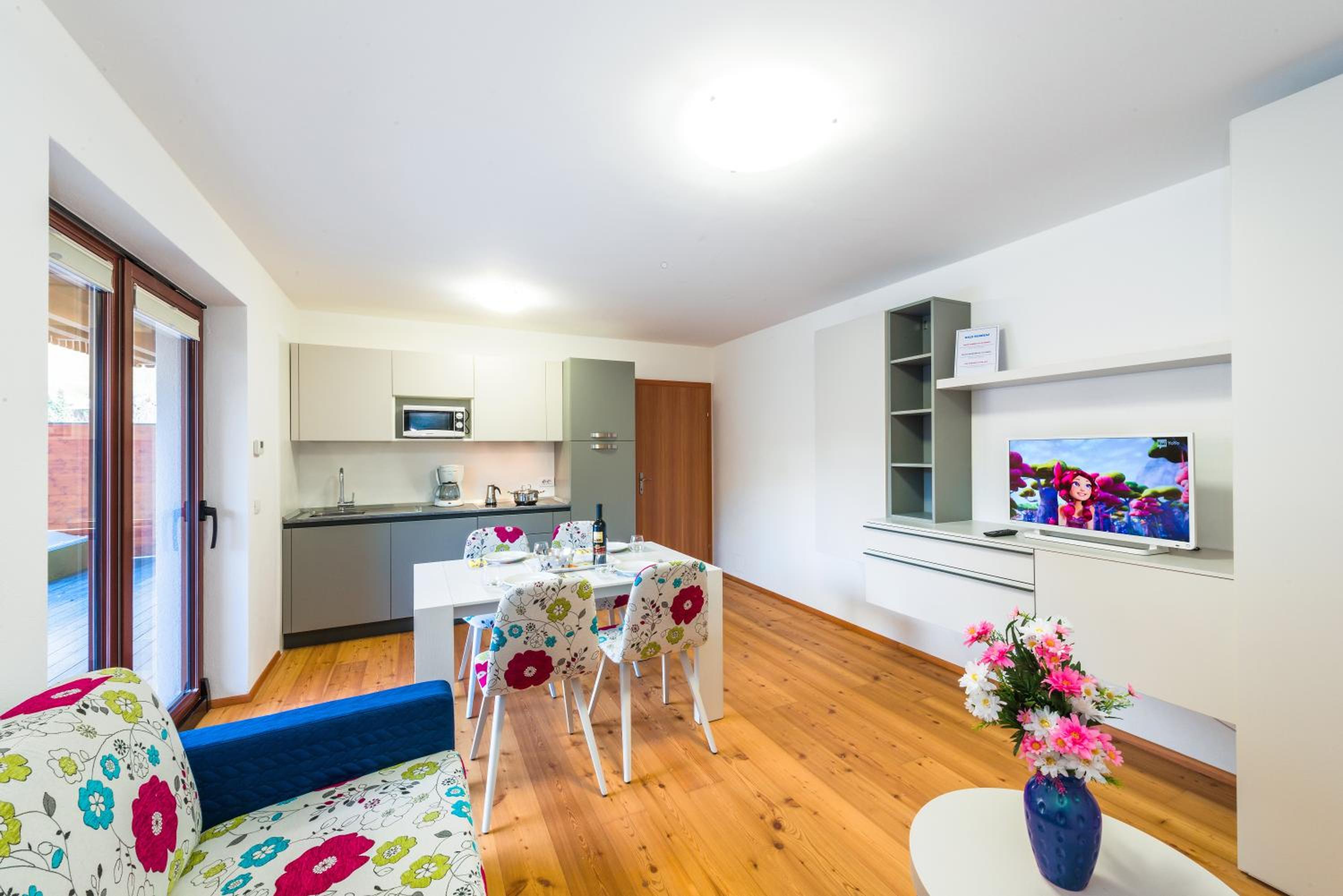 Apartment (7 Adults) photo 3