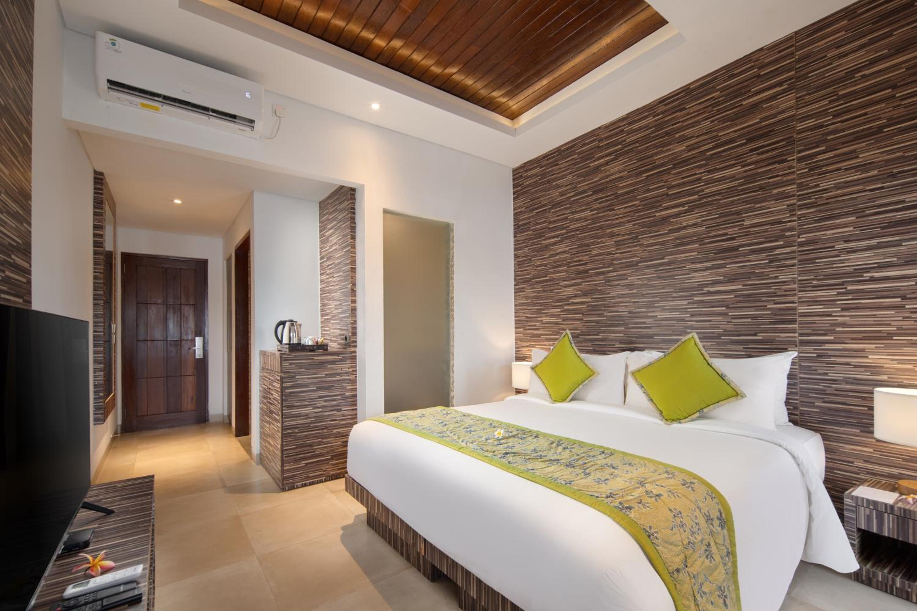 Deluxe Room with Return Boat Transfer and Shuttle Denpasar - Sanur - Denpasar photo 3