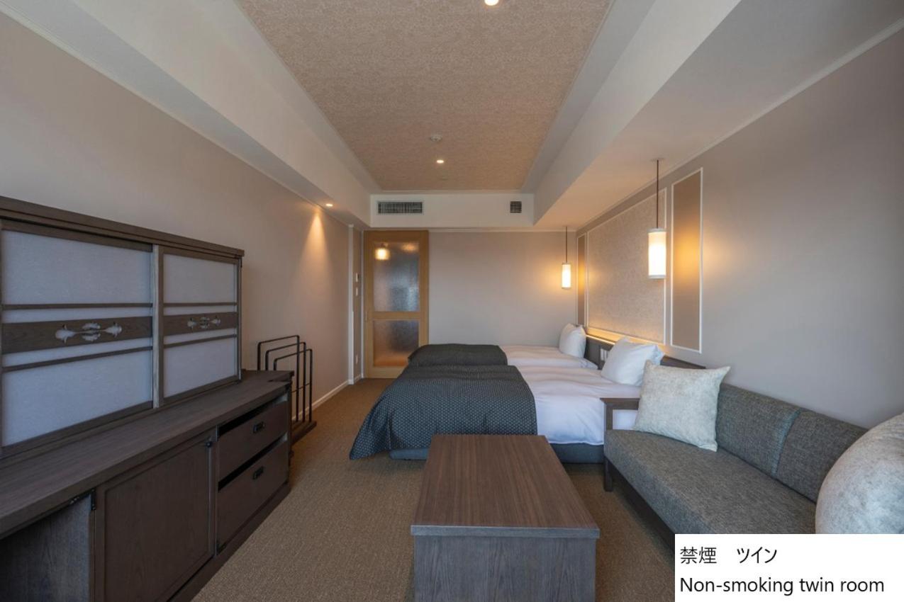 Standard Twin Room - Photo 2