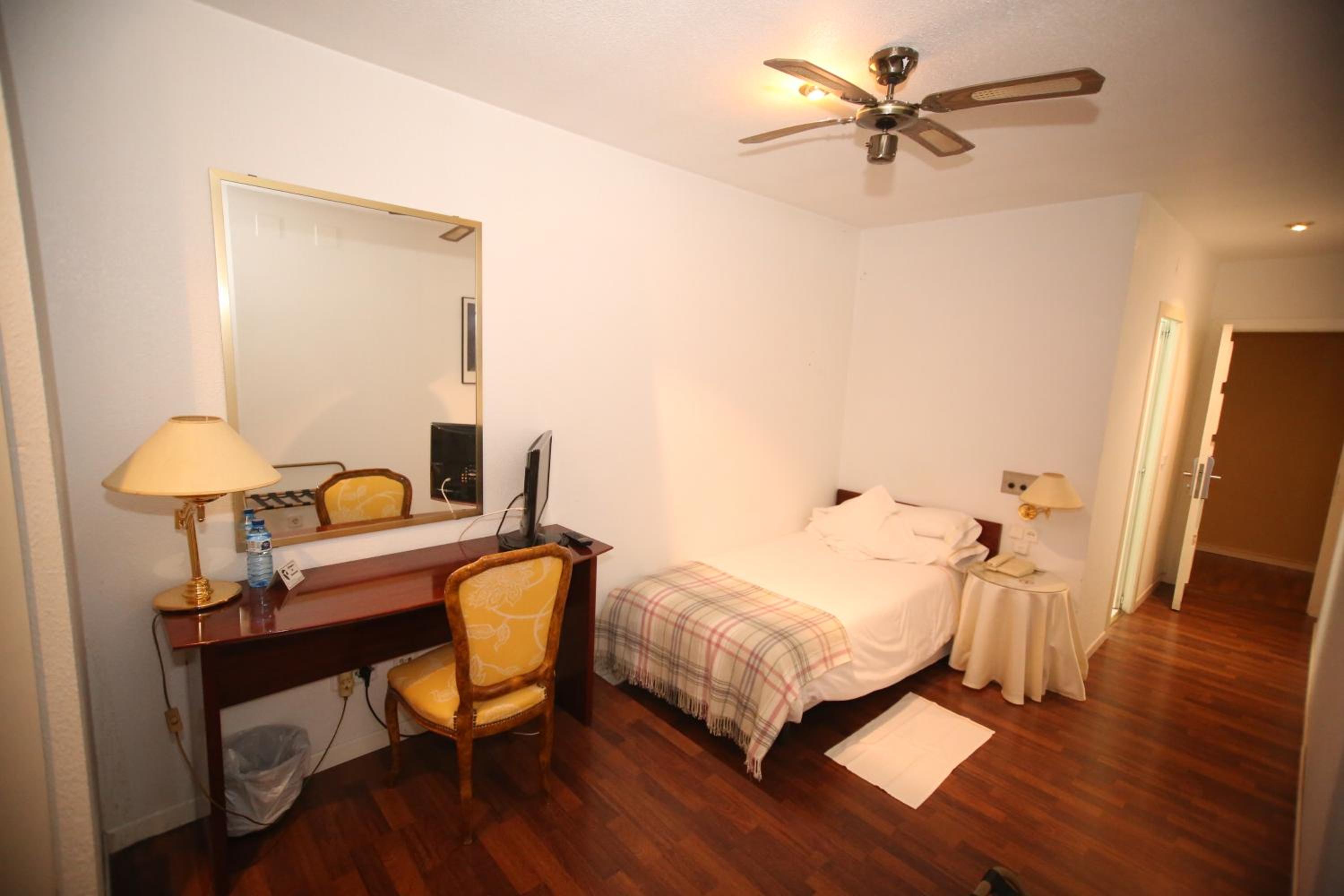Habitación Individual Económica