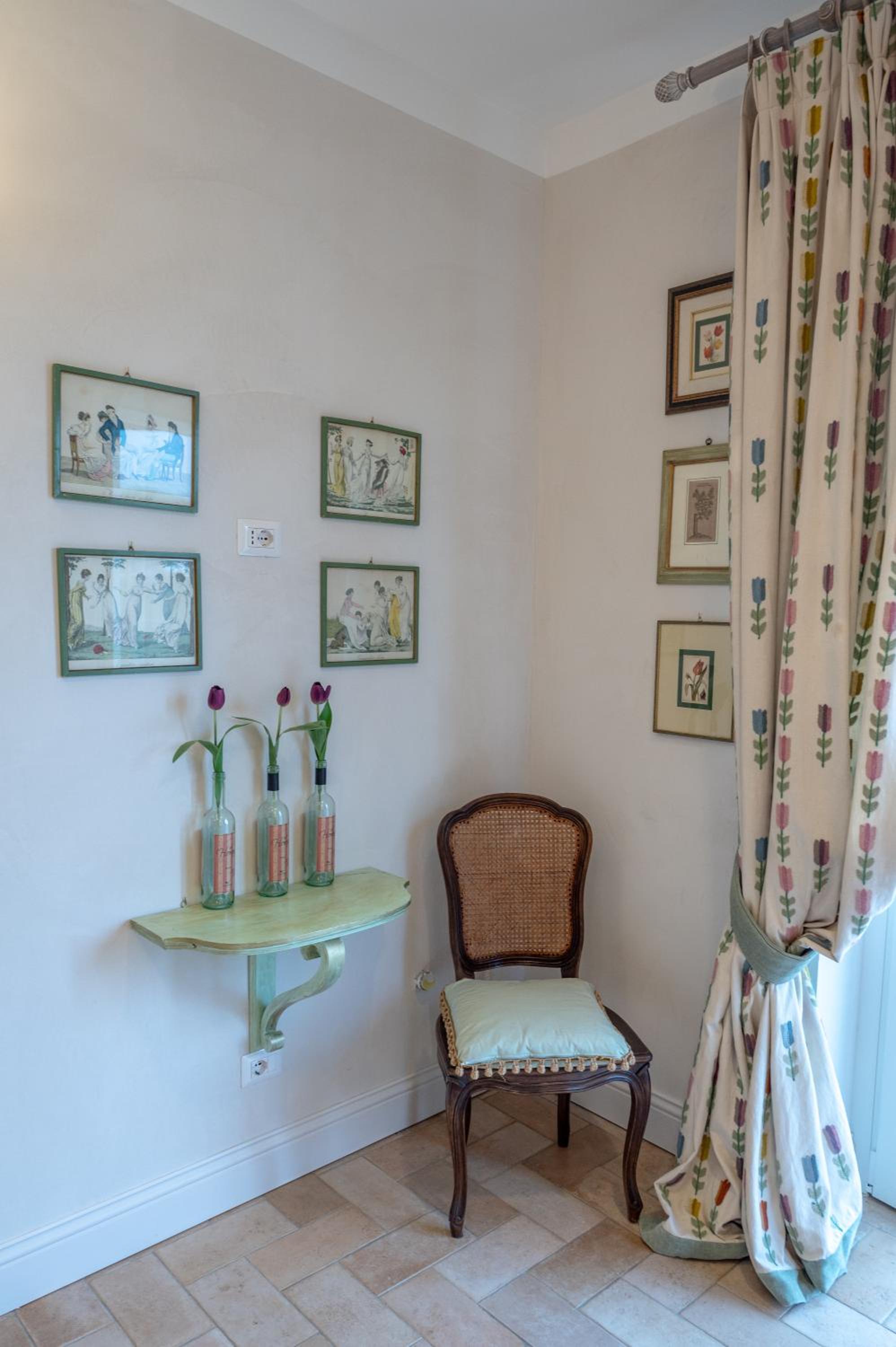 Deluxe Double Room with Balcony photo 3