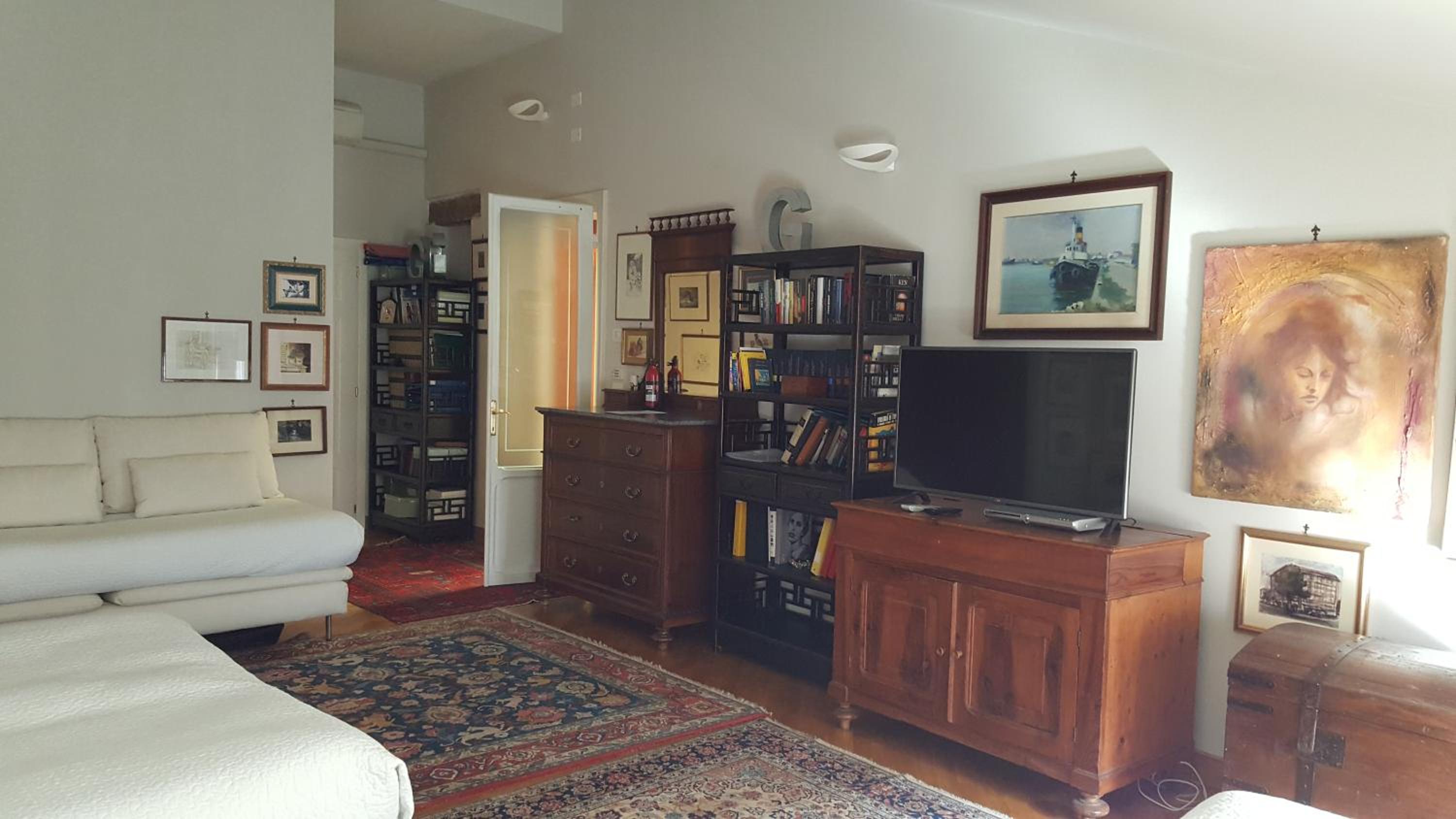 Deluxe Family Room photo 2