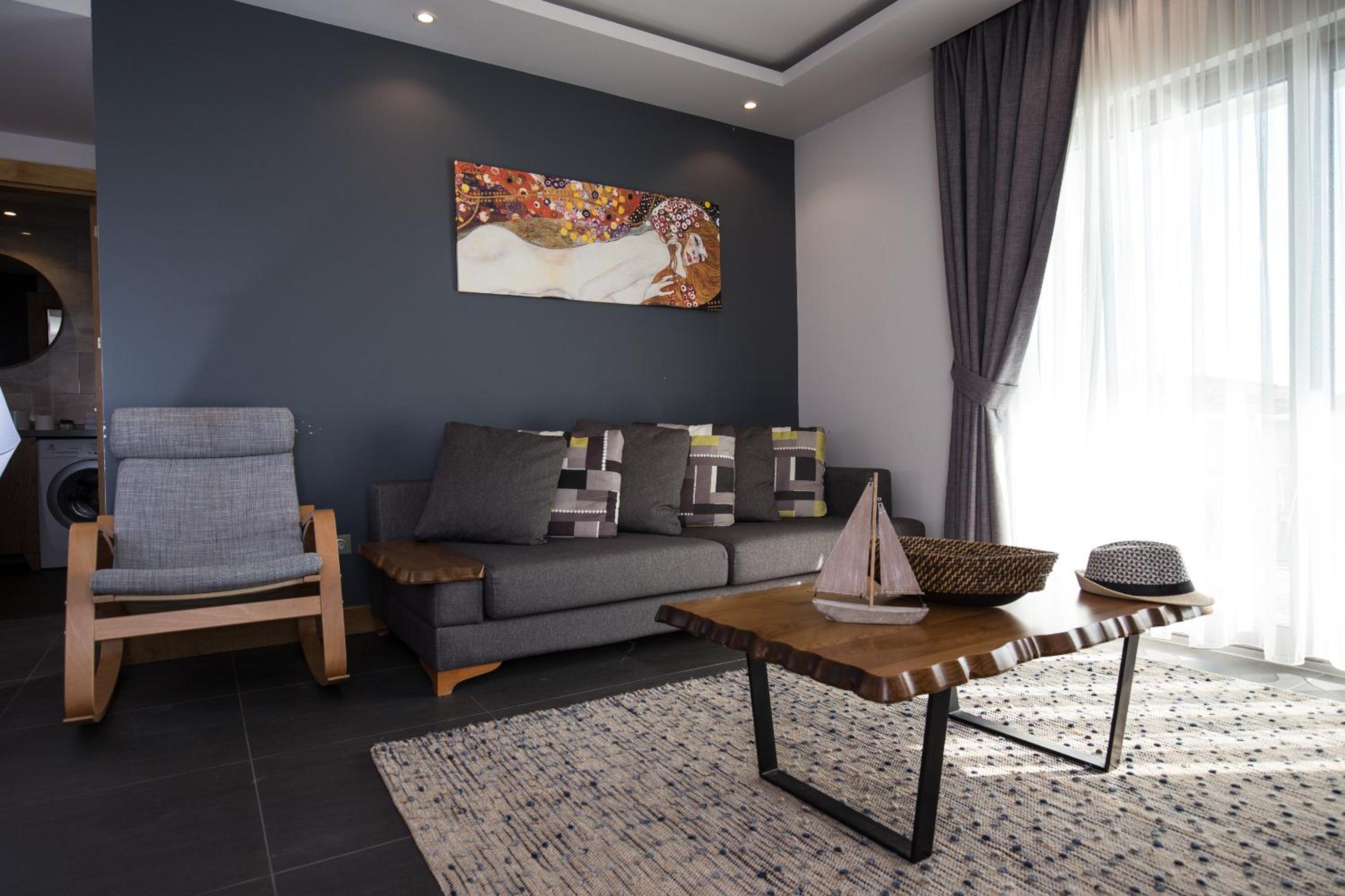 Two-Bedroom Apartment with Sea View photo 2