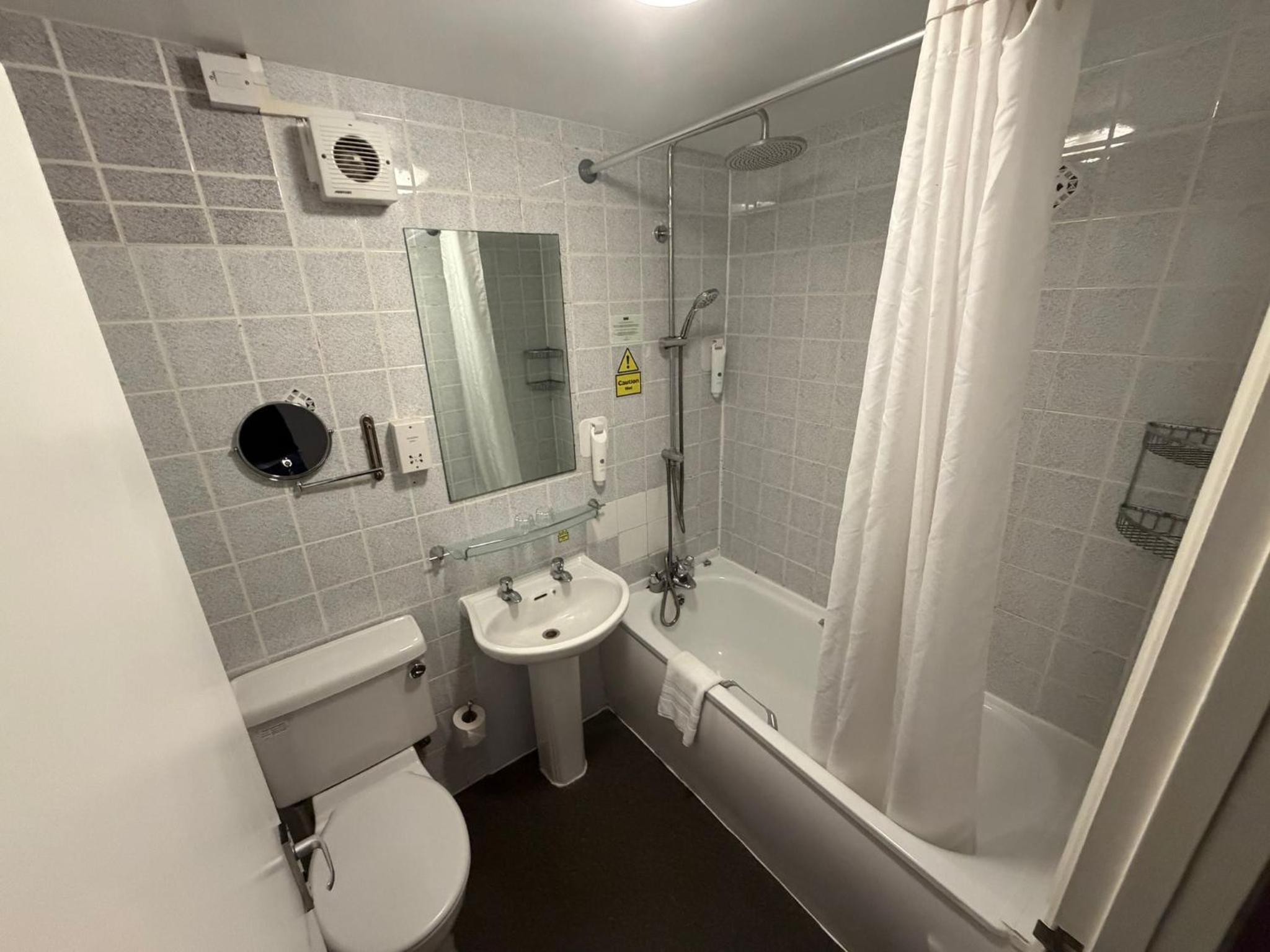 Single Room photo 3