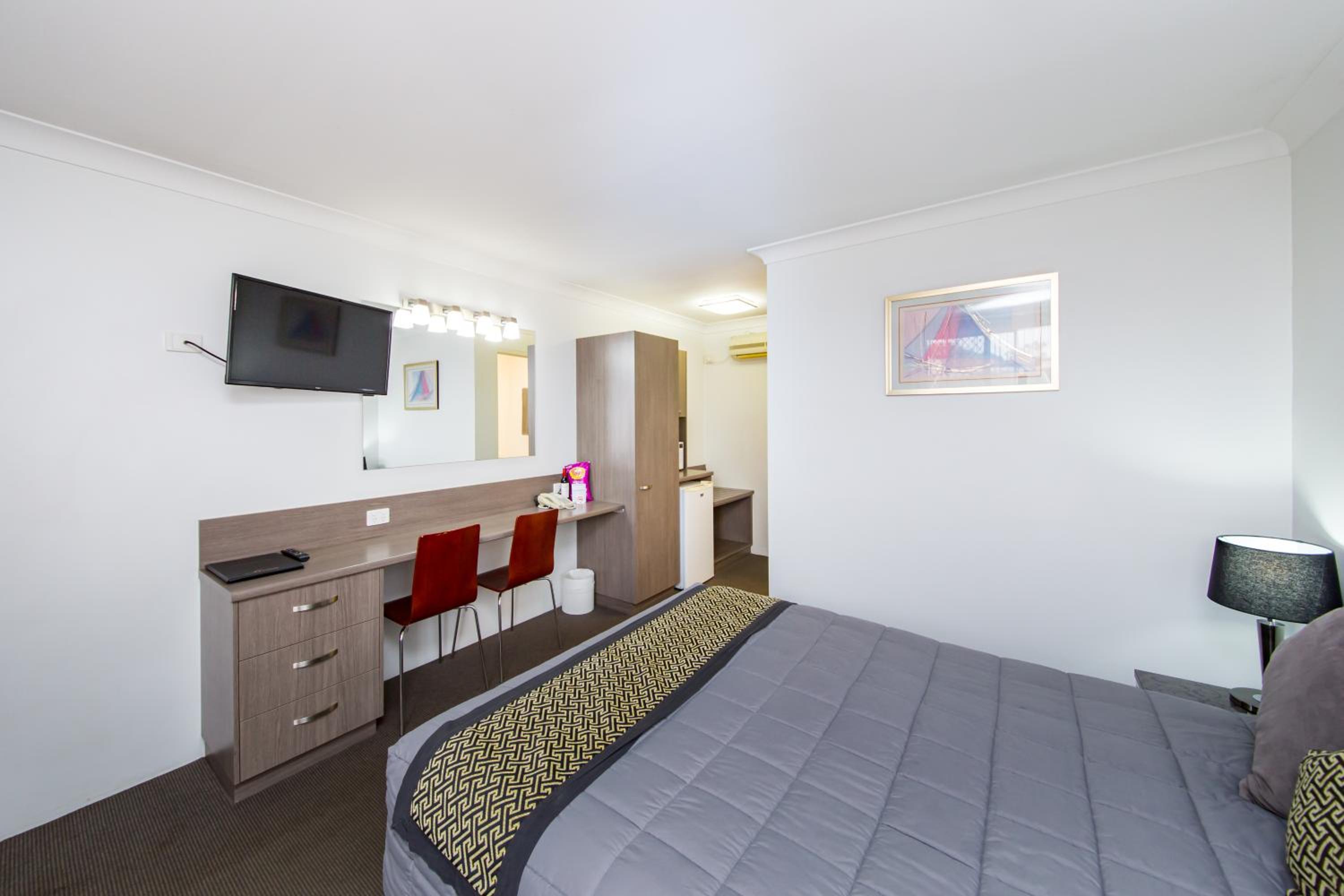 Deluxe Queen Room - Photo 2