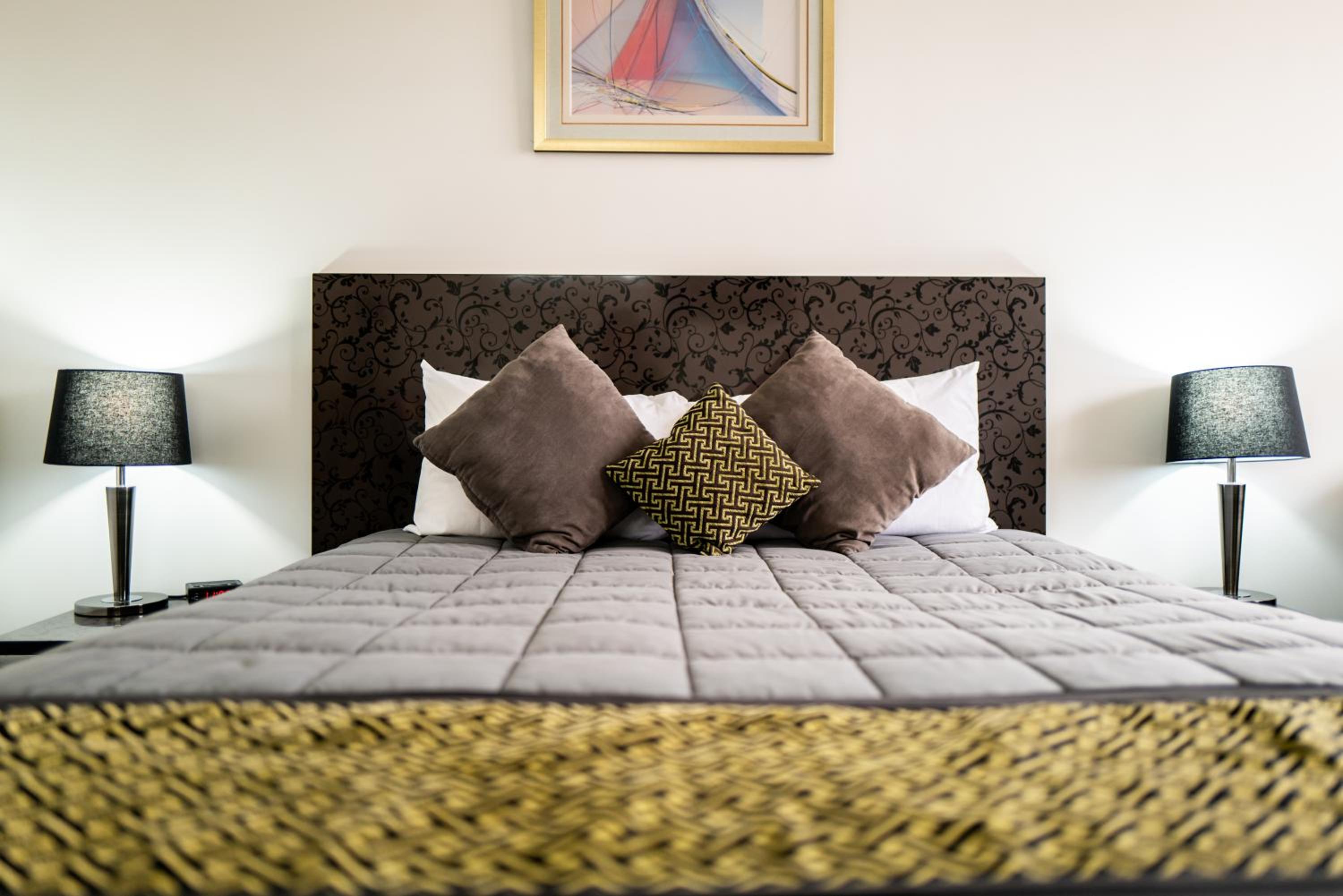 Deluxe Queen Room - Photo 4