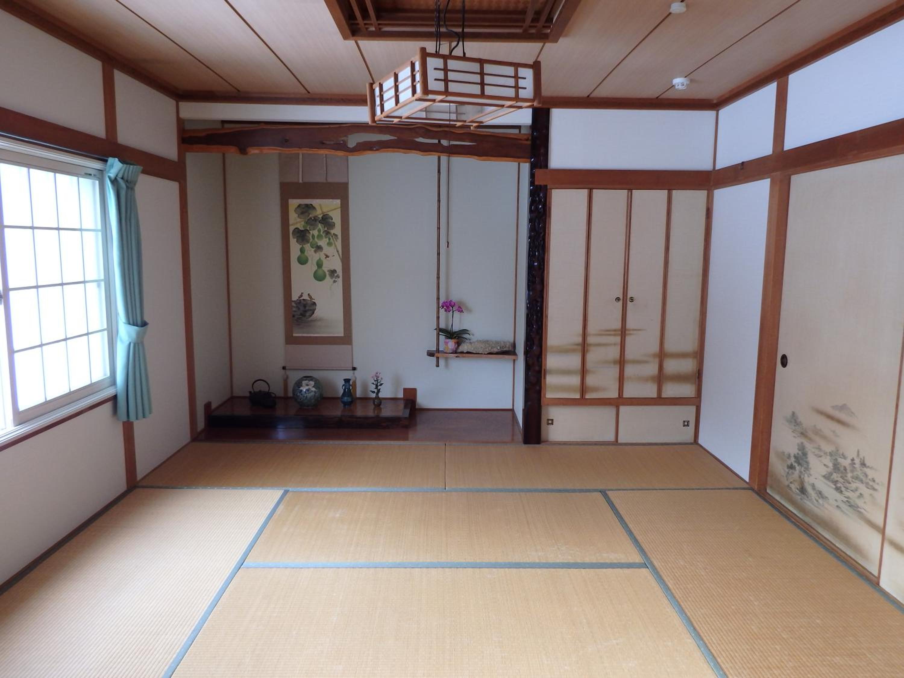 Japanese-Style Quadruple Room with Shared Bathroom photo 3