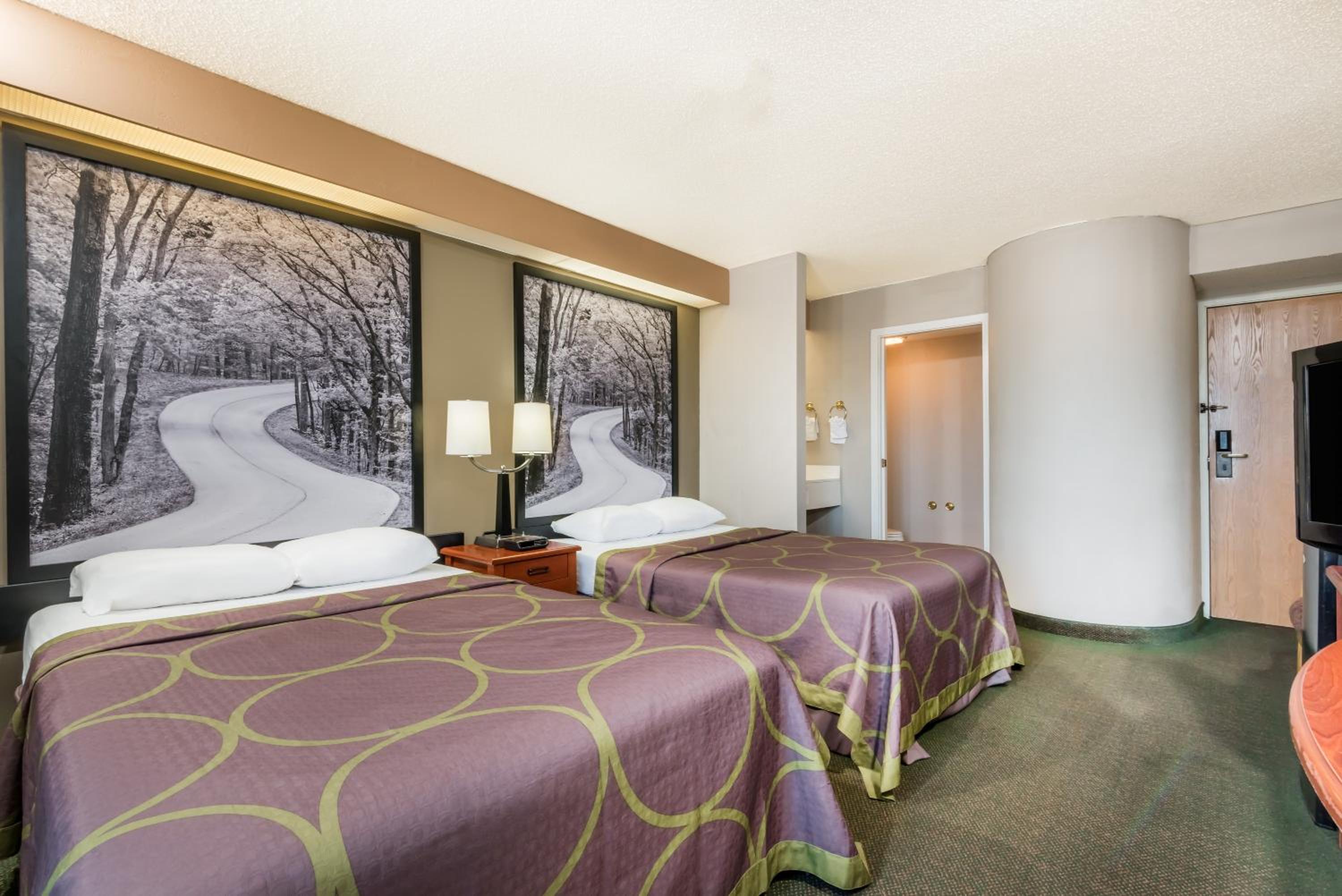 Double Room with Two Double Beds - Non-Smoking photo 2