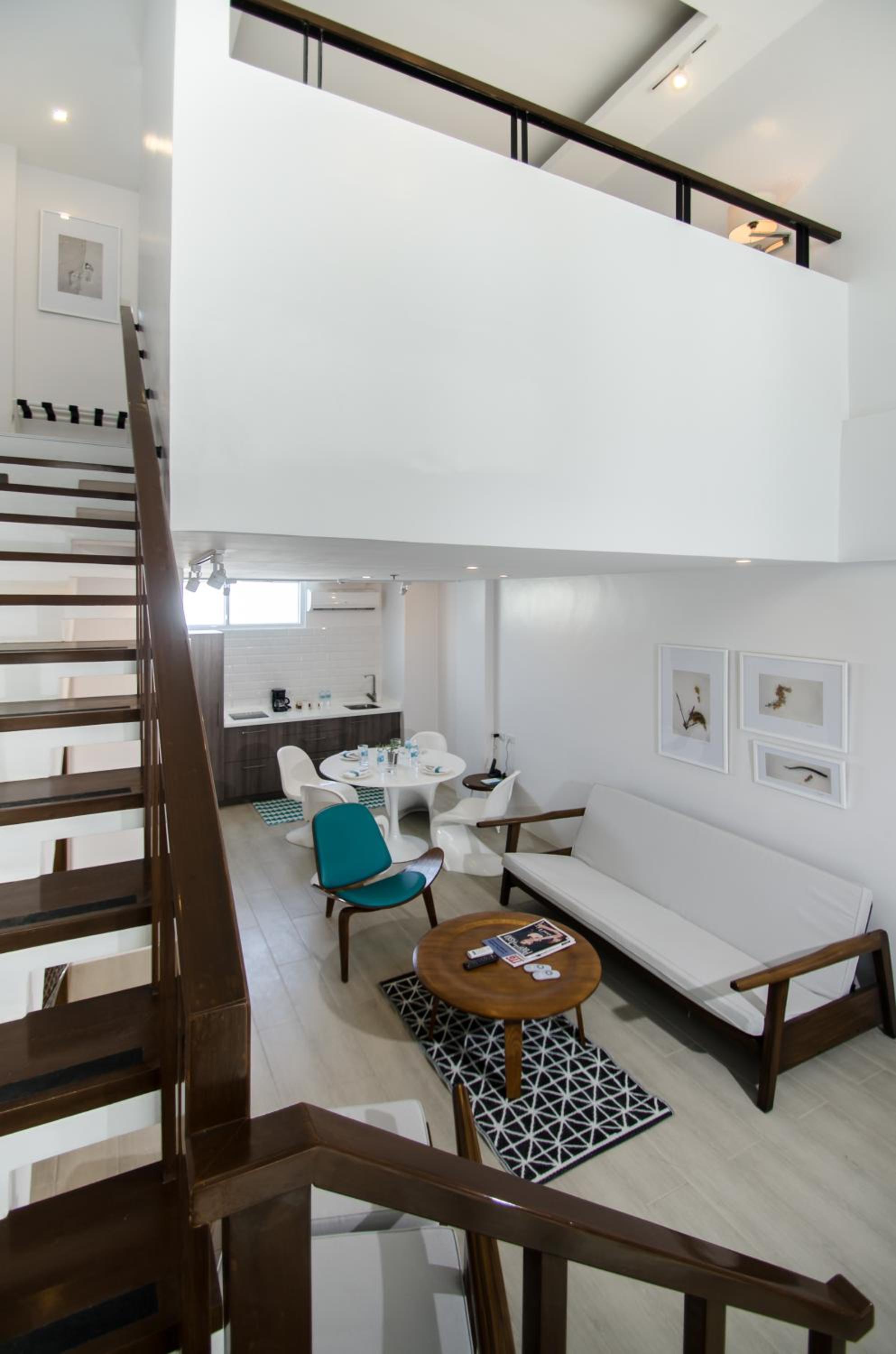 Loft - Photo 2