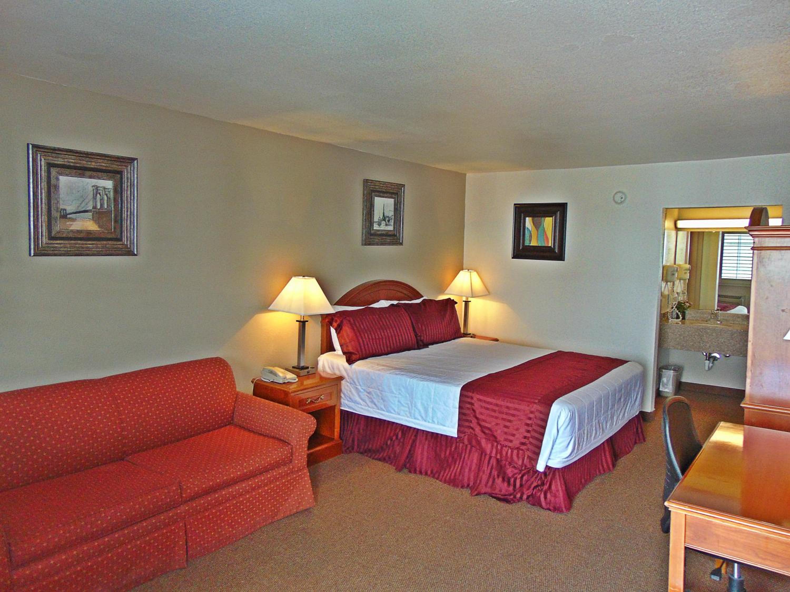 King Room - Non-Smoking - Photo 4