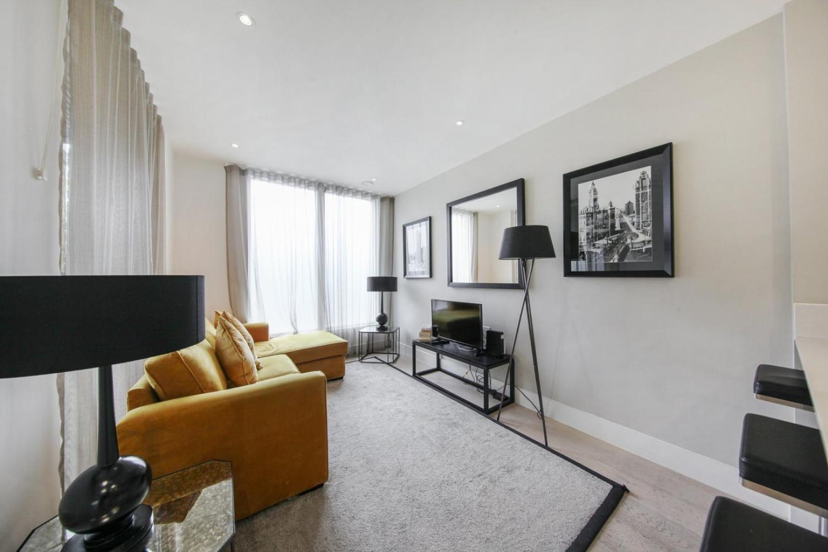 Two-Bedroom Deluxe Apartment with Balcony photo 2