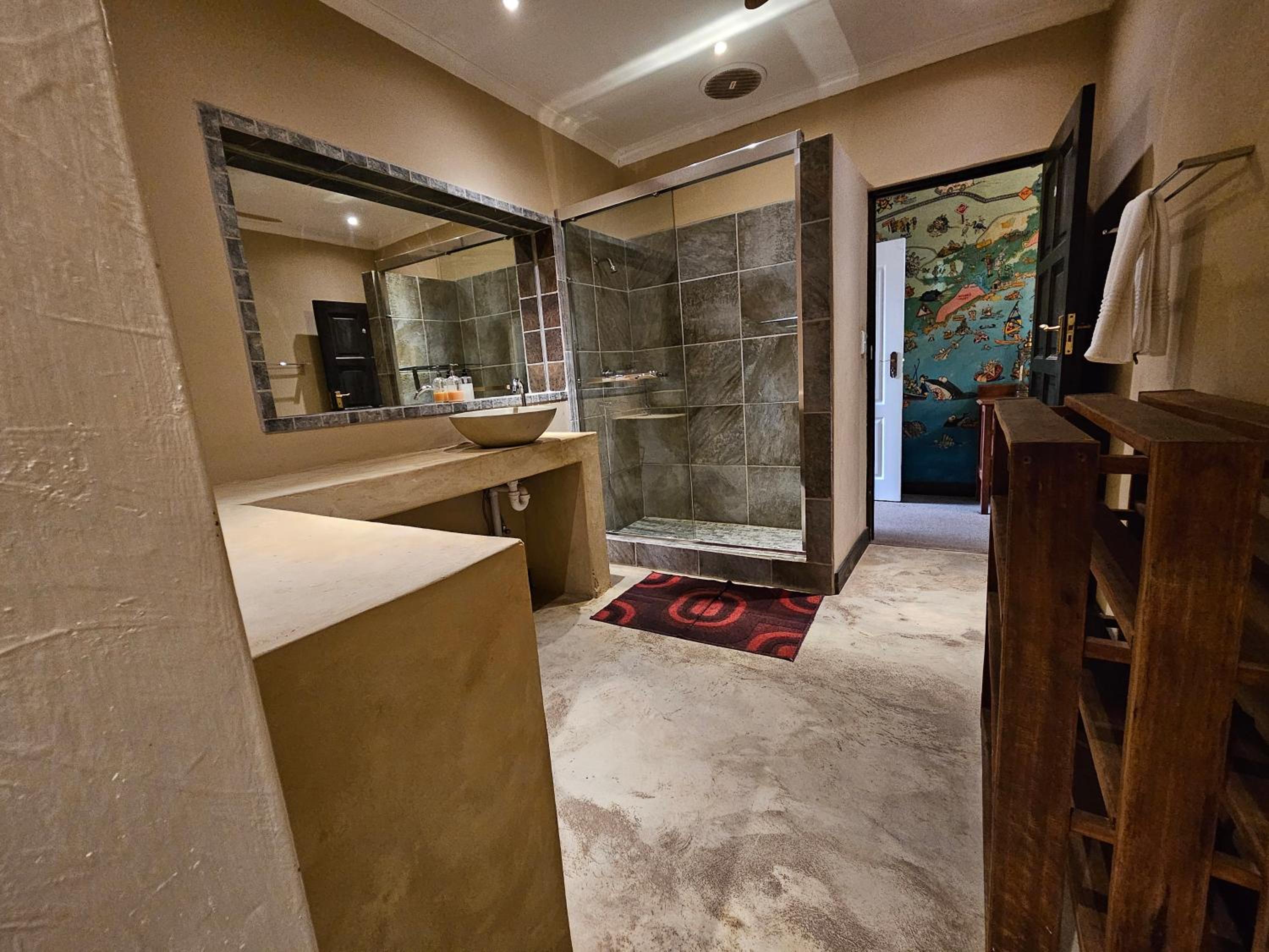 Standard Family Room photo 2