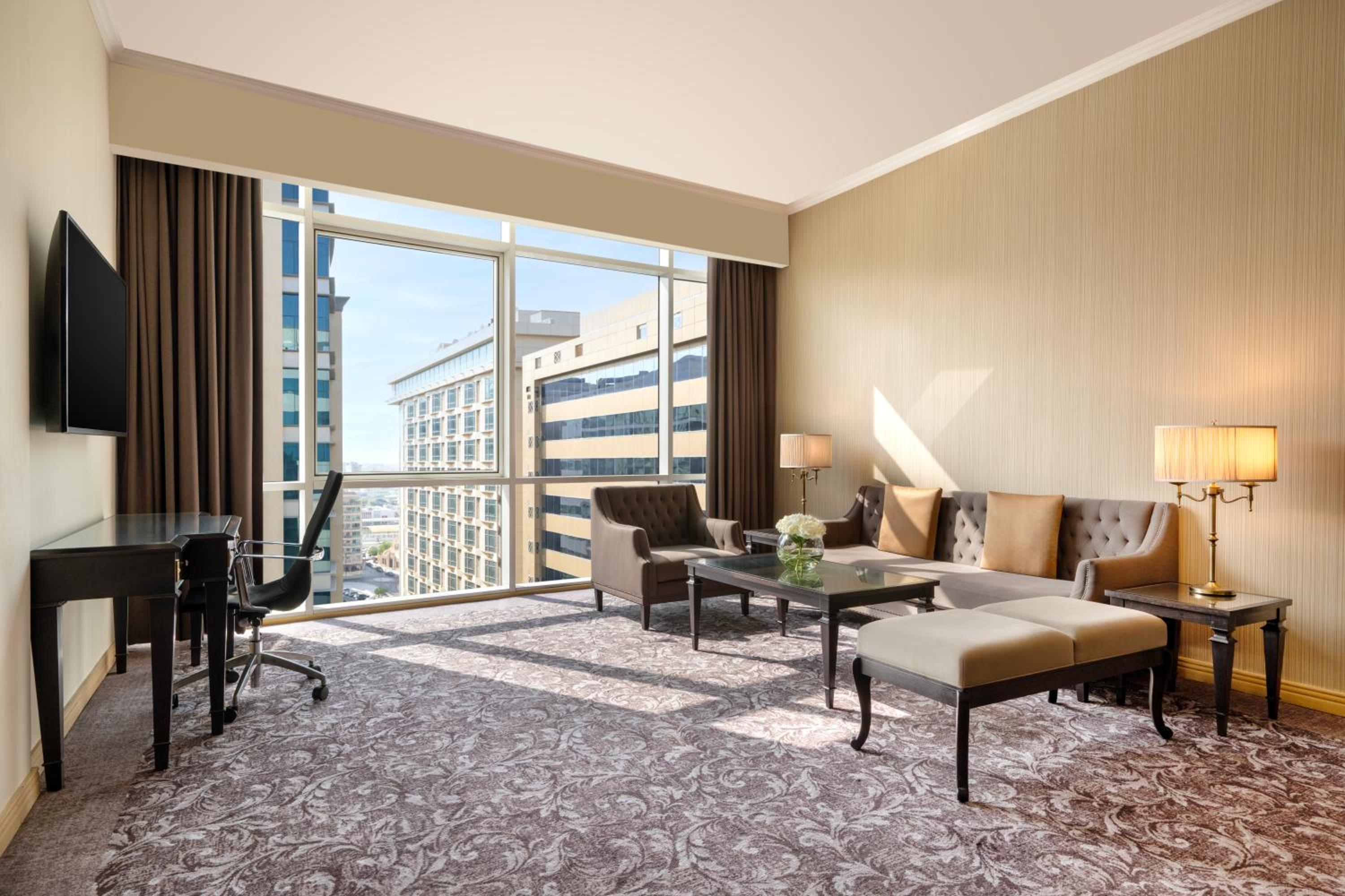 Presidential Suite 1 King Bed, 127Sqm, Breakfast Inc., Kitchen, Living Room, Executive Club