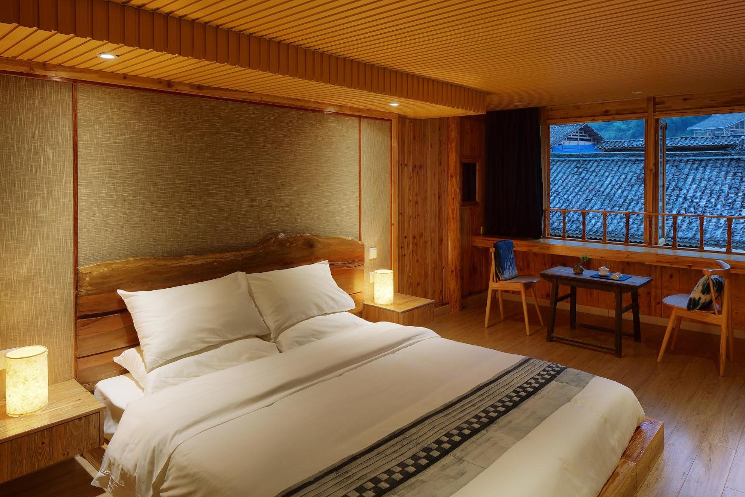 Queen Room with View