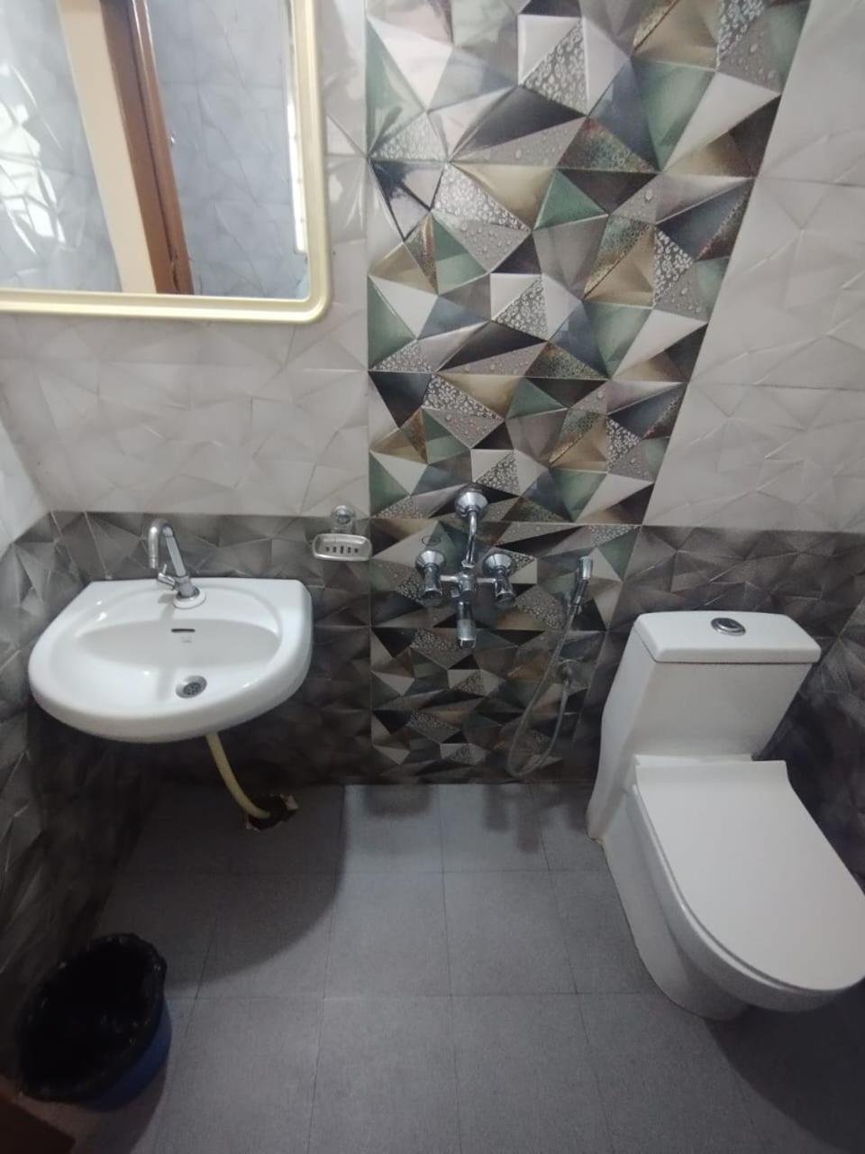 Double Room - Photo 5