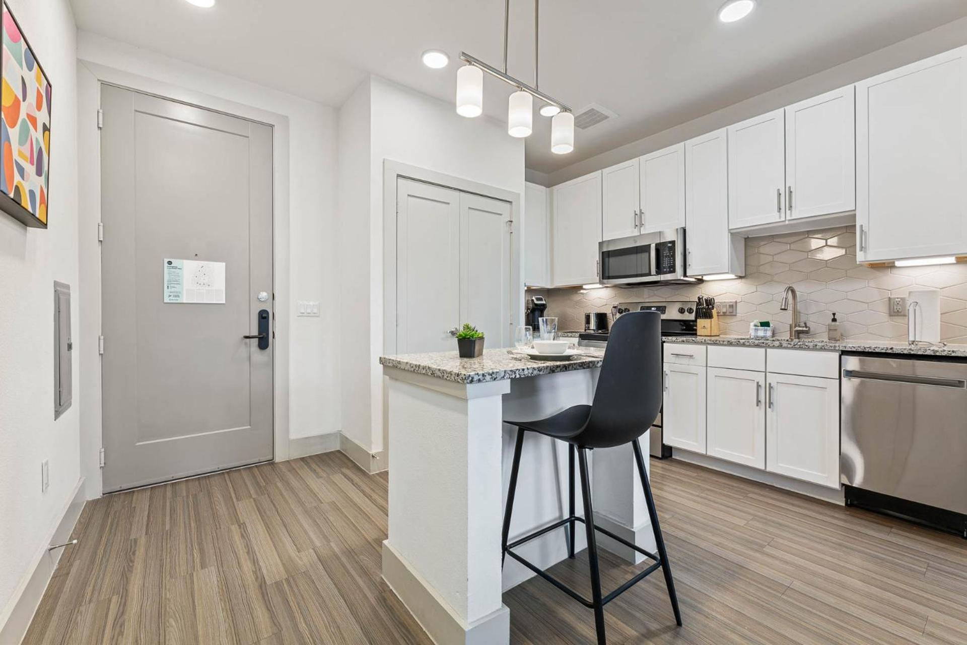 One-Bedroom Deluxe Apartment