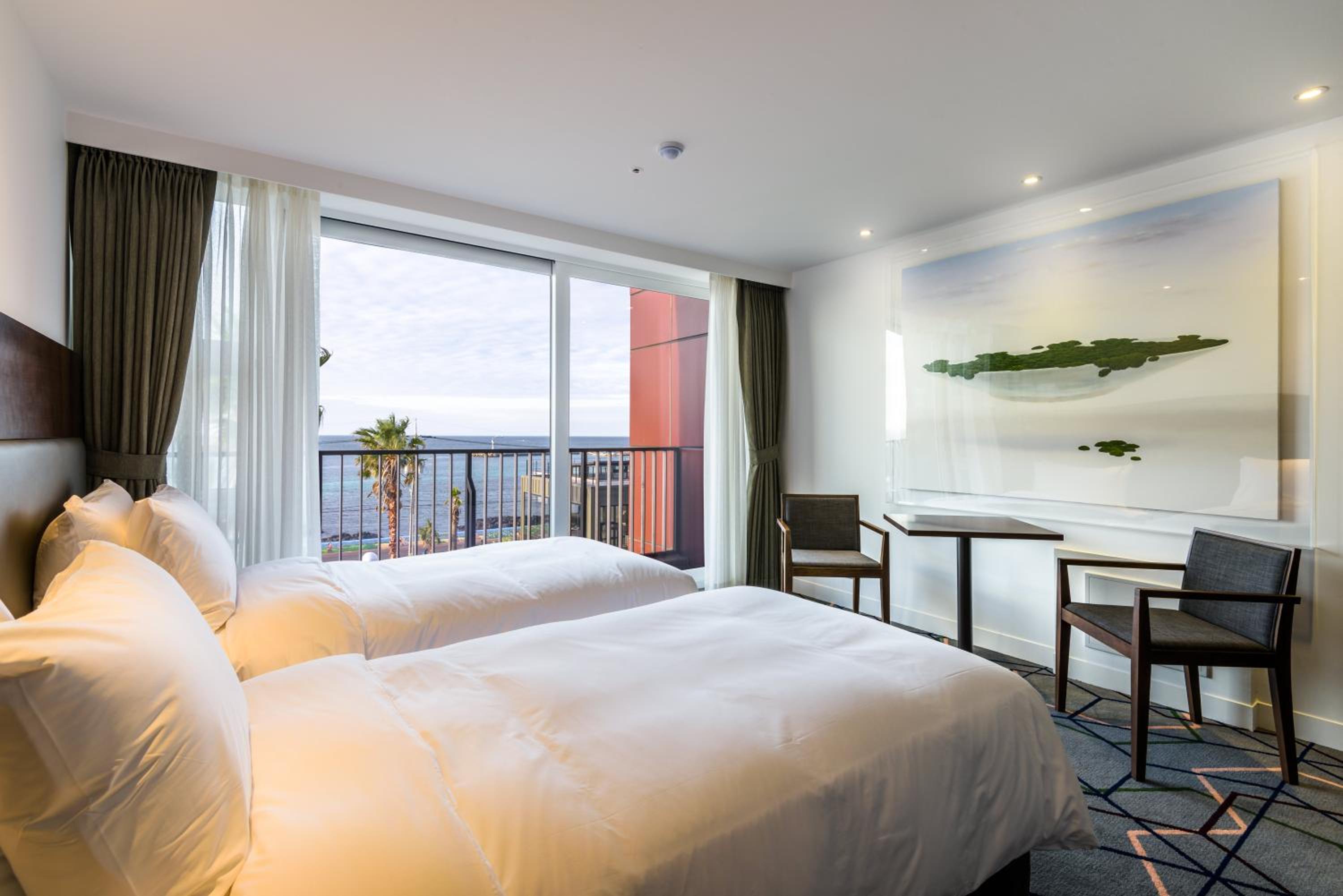 Superior Twin Room photo 2
