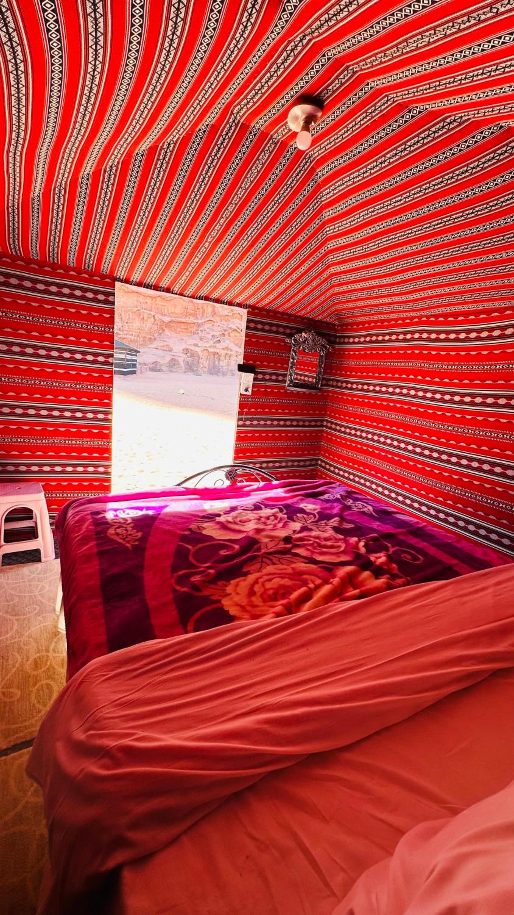 Economy Triple Room with Shared Bathroom photo 3