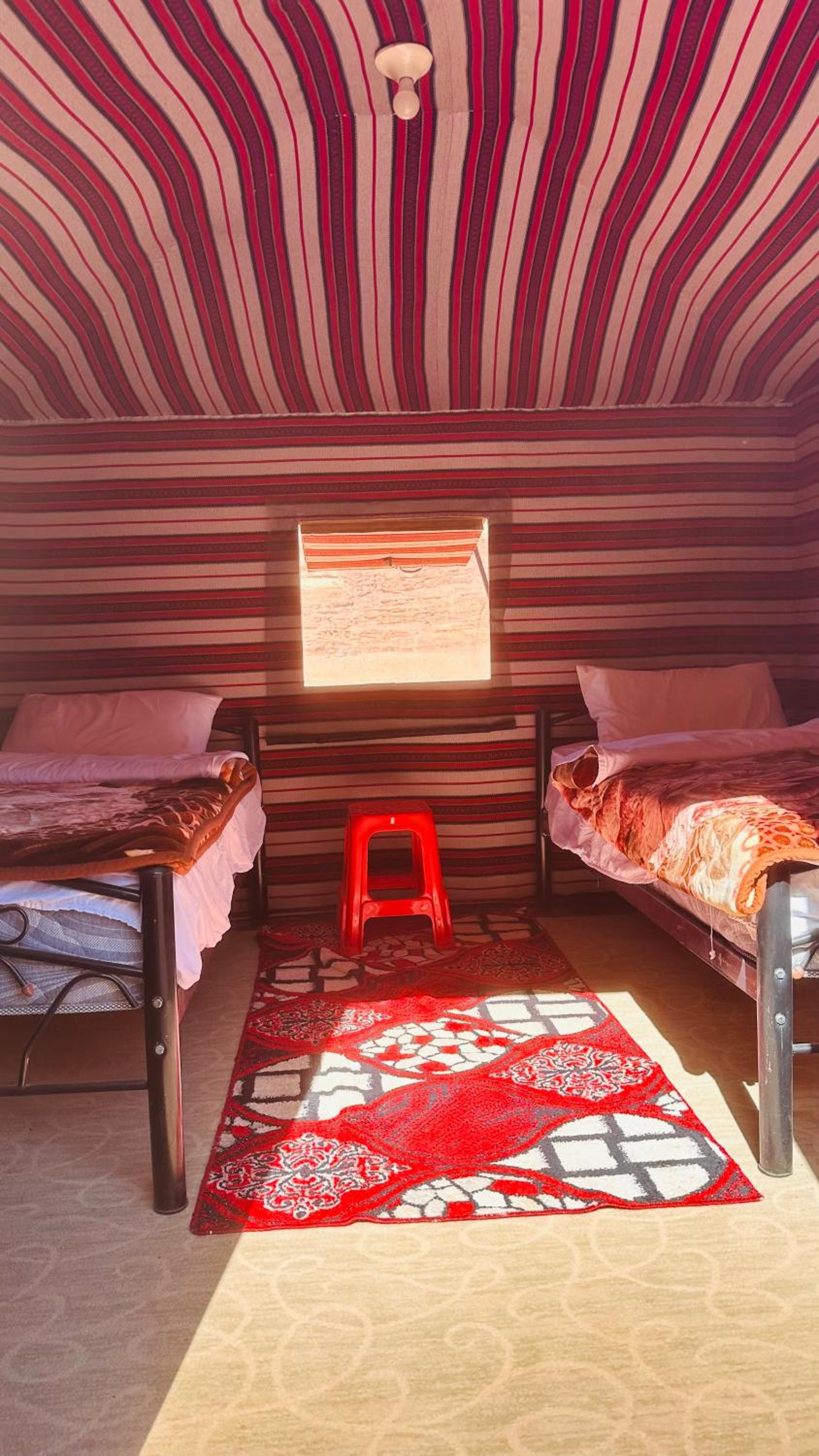 Economy Triple Room with Shared Bathroom photo 2
