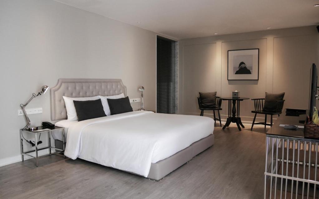 Executive Studio - King Bed