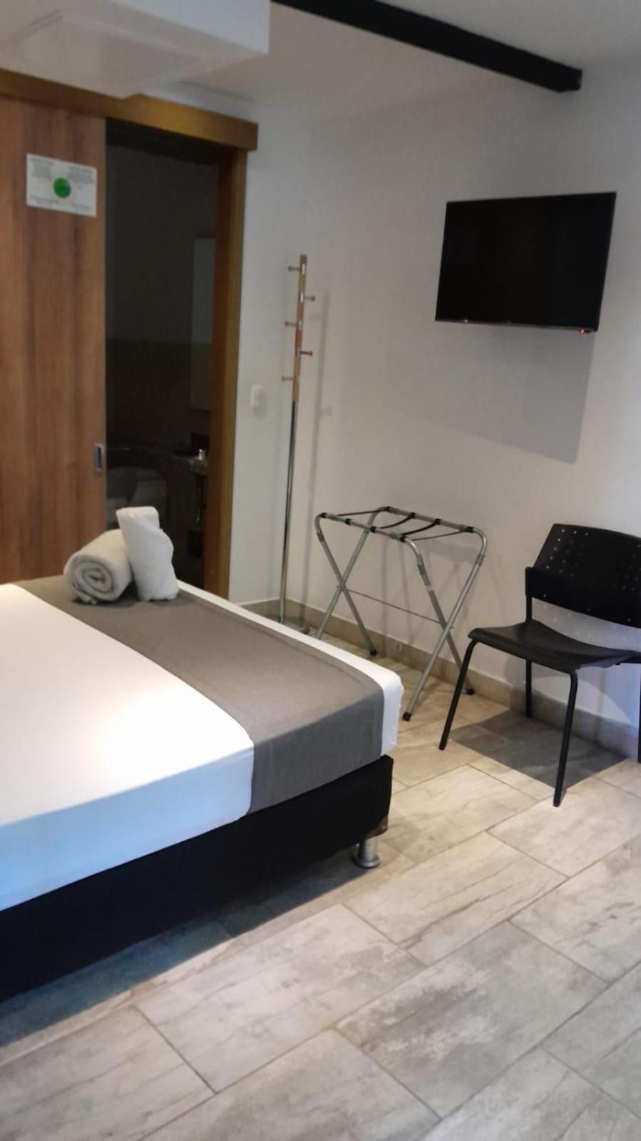 Double Room - Disability Access photo 3