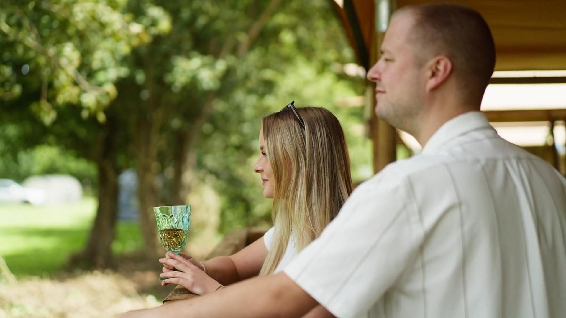 Glamping Family Package up to 4 Persons Including Hottub, Bottle of Wine and Breakfast (No dogs allowed)