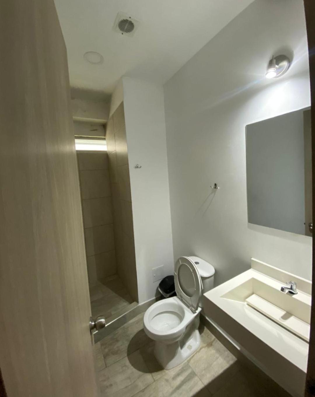 Studio Apartment with Balcony photo 3